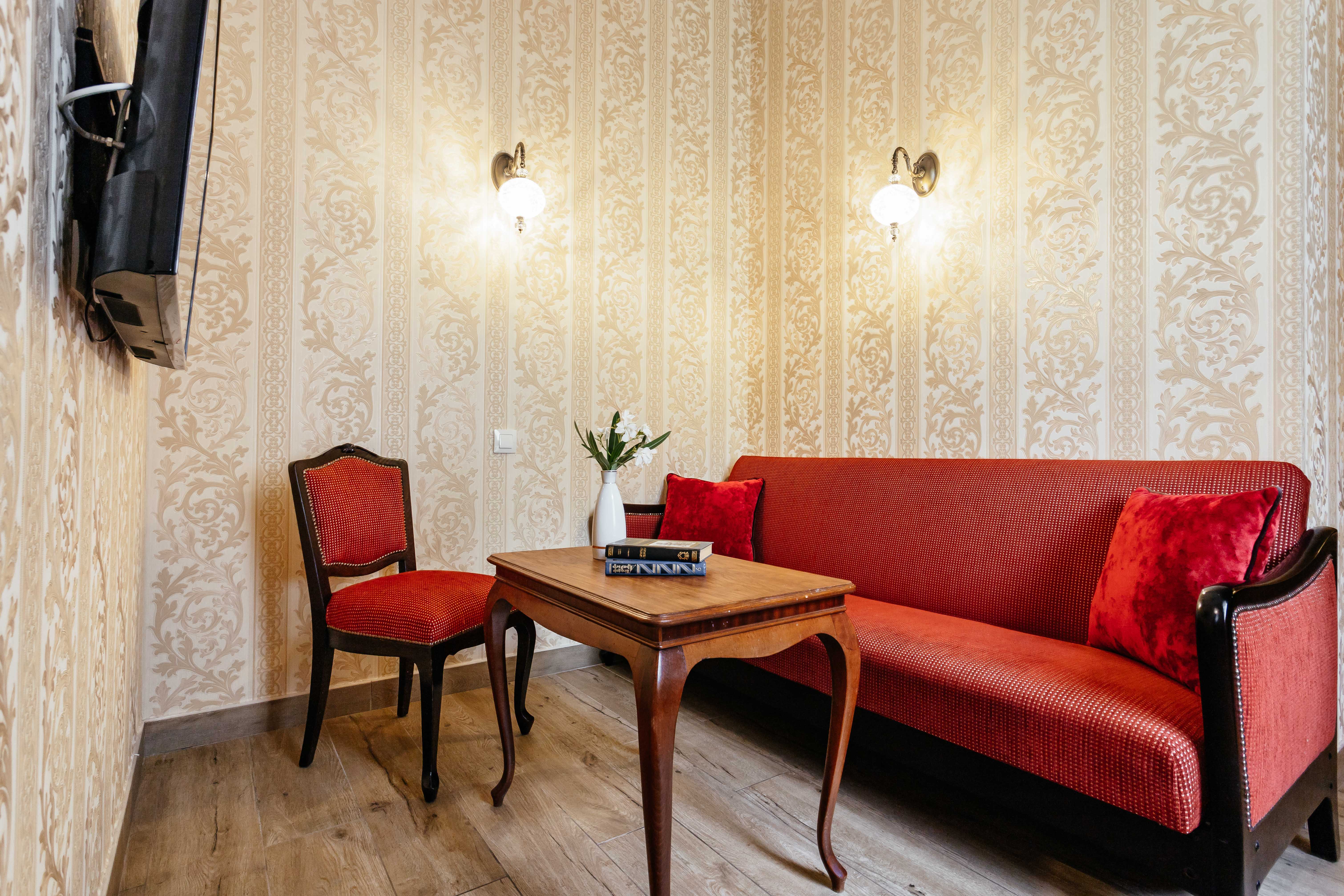 Сьюит двухкомнатный без балкона морская сторона/ парк.Главный корпус 5*