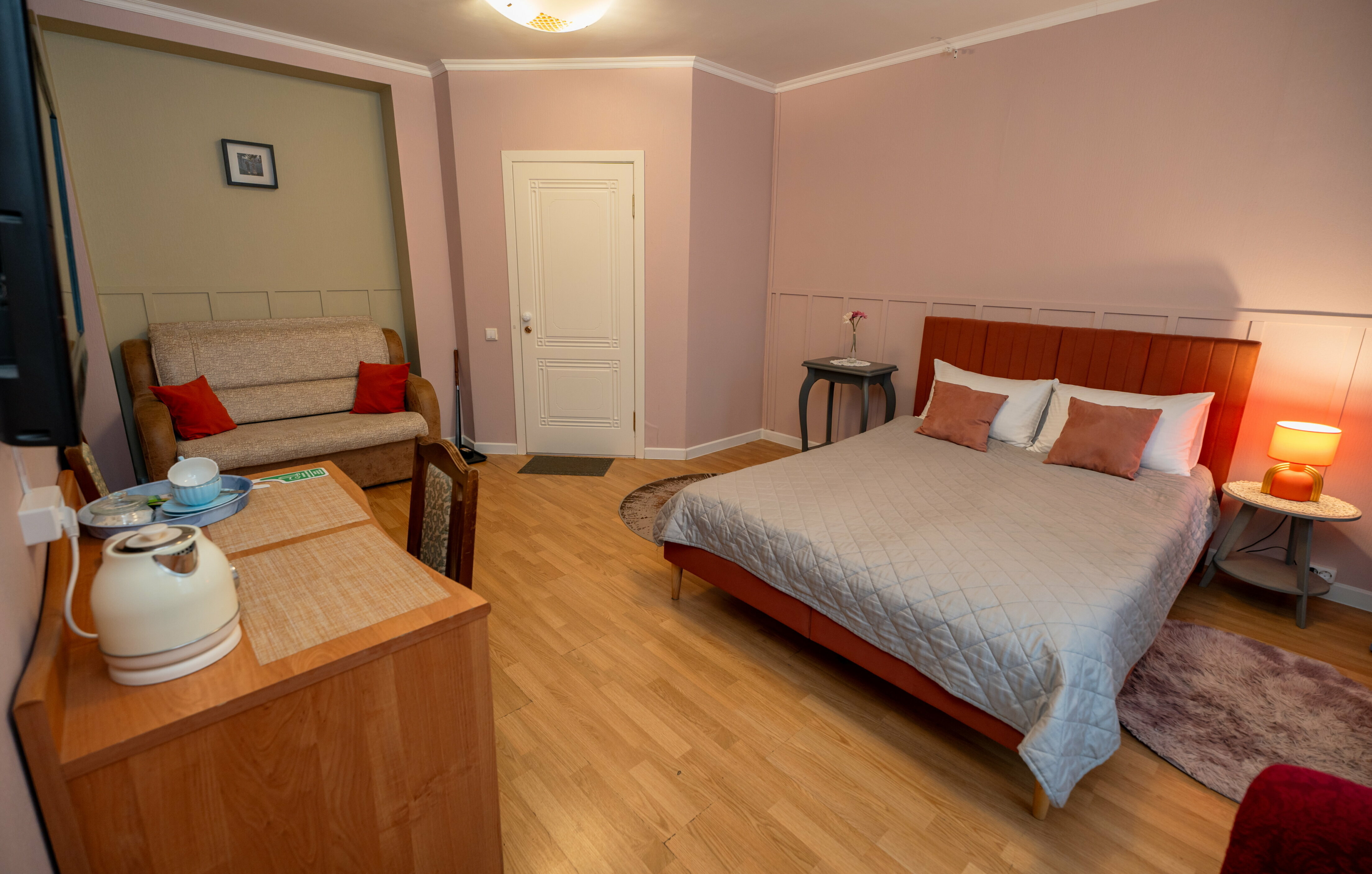 Cемейный номер с собственной ванной комнатой