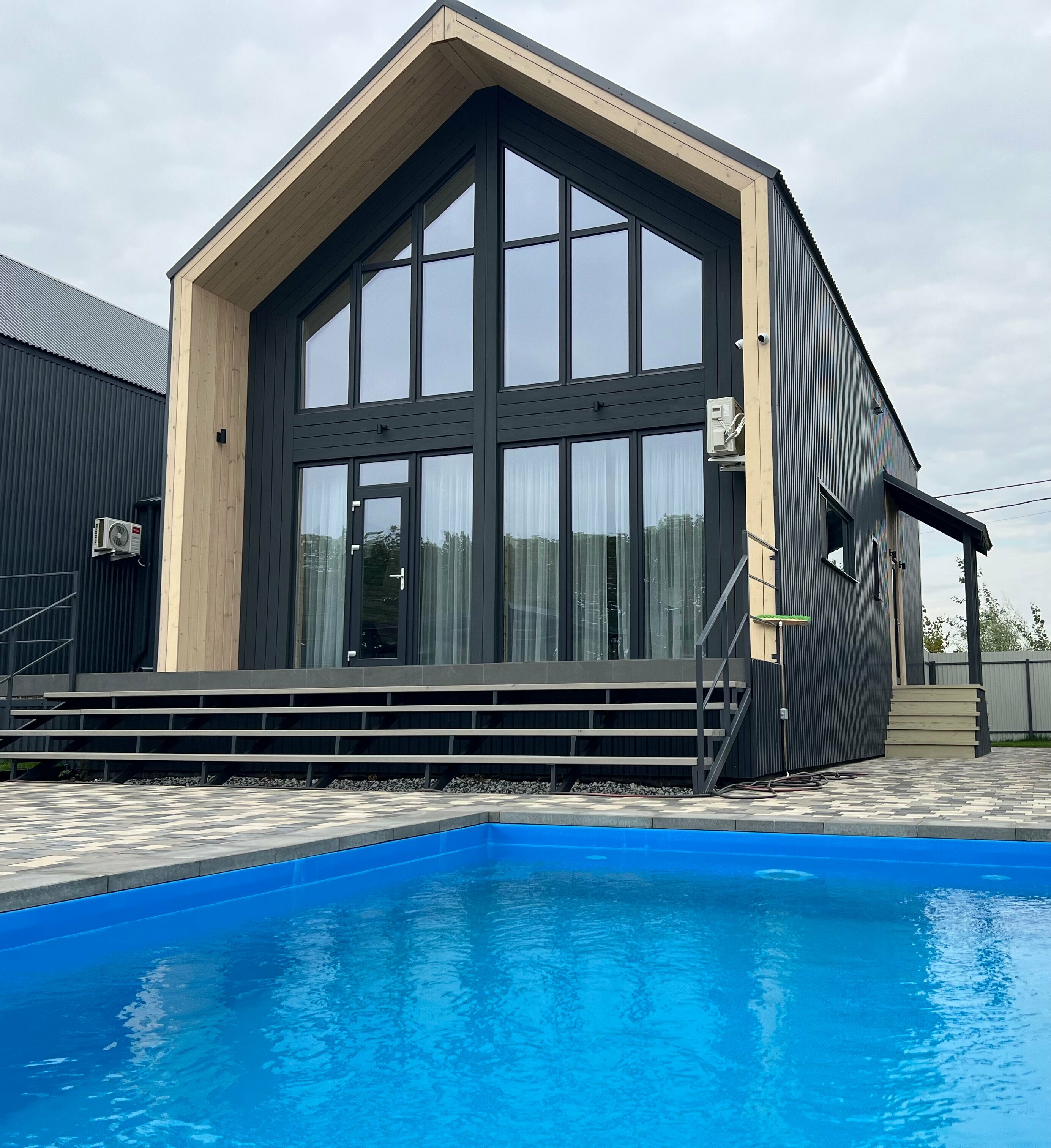 Коттедж с видом на озеро