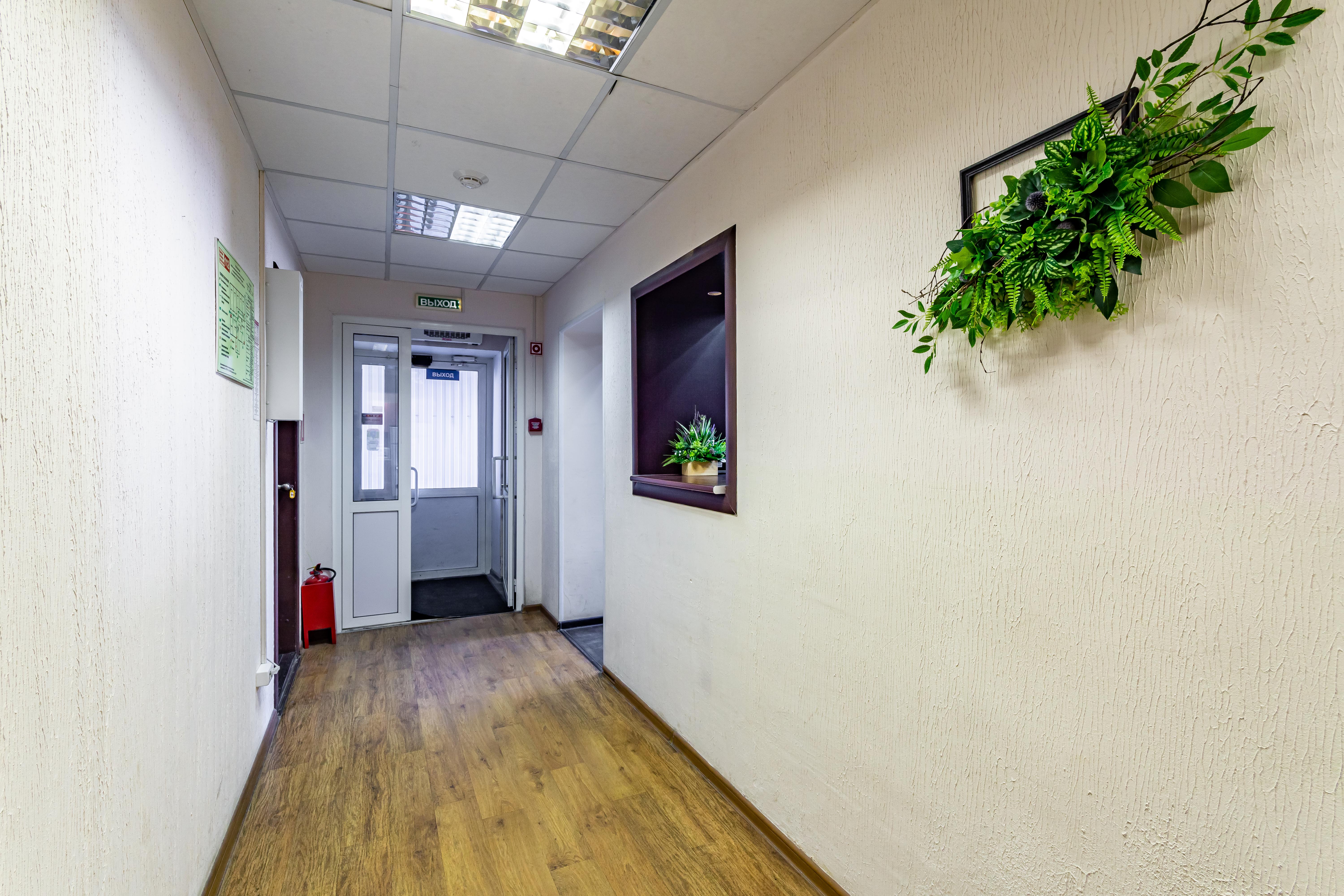 Спальное место на двухъярусной кровати в общем номере для мужчин