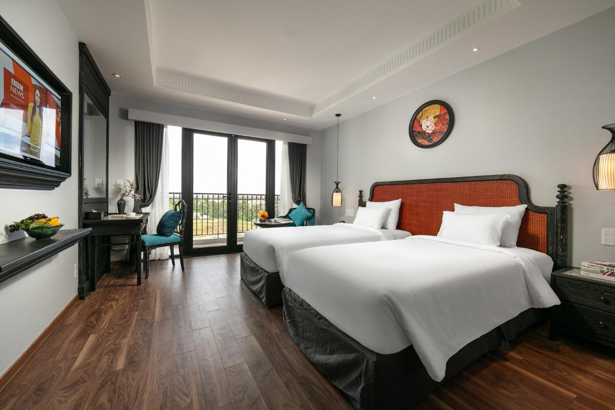 Deluxe Connecting Room