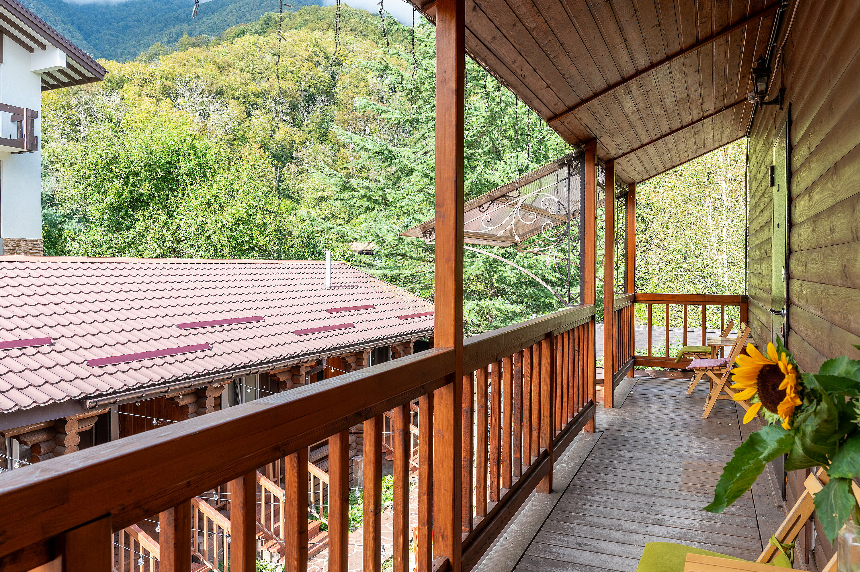 Делюкс с балконом , 2-х местный с двуспальным диваном.