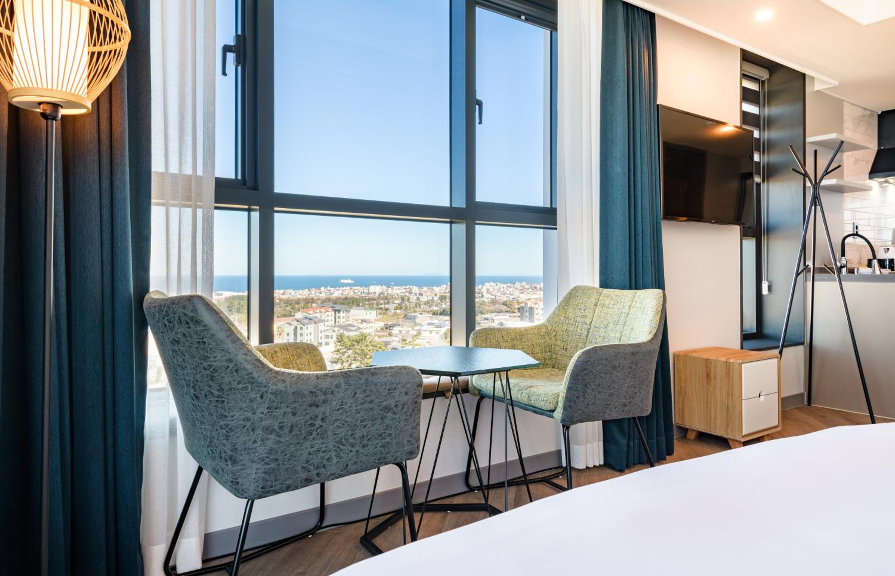 Deluxe Twin Room with Sea View