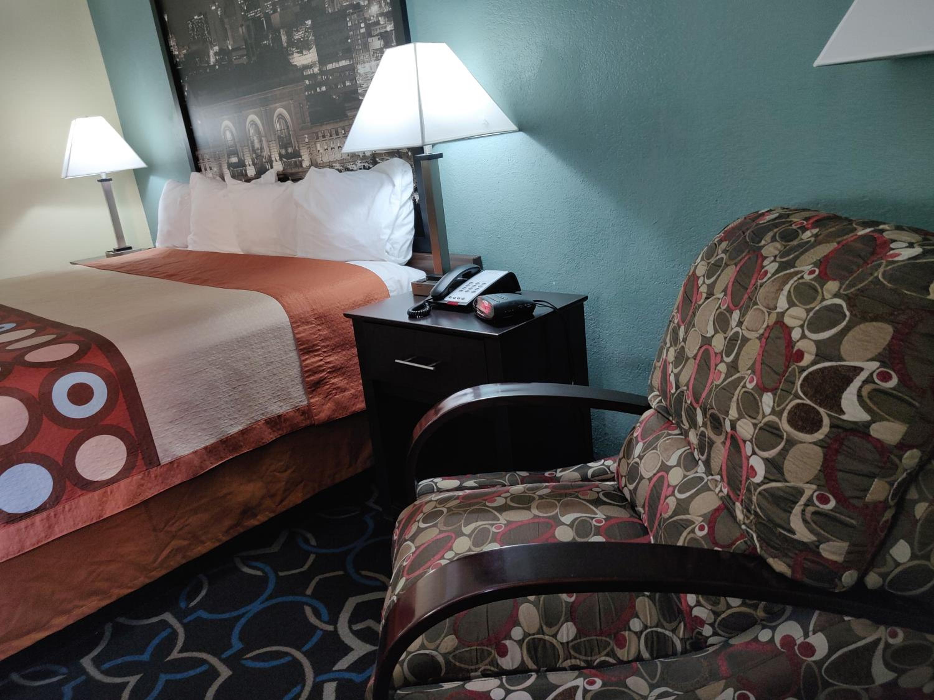 King Room - Non-Smoking