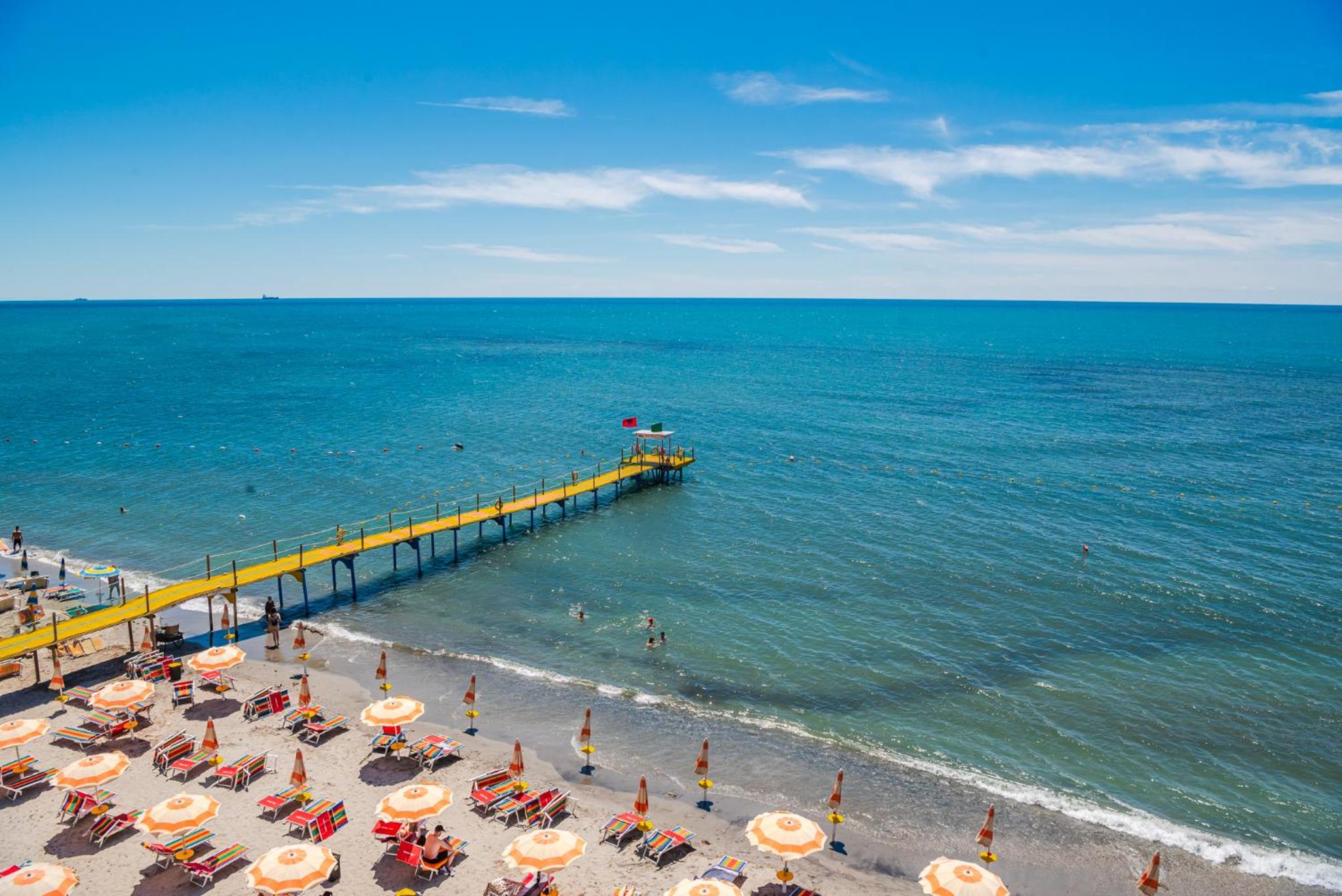 Deluxe Suite with Sea View