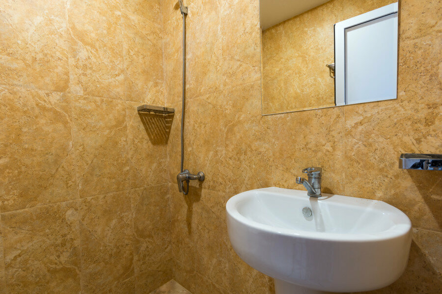 Трёхместный бюджетный номер в отдельном корпусе