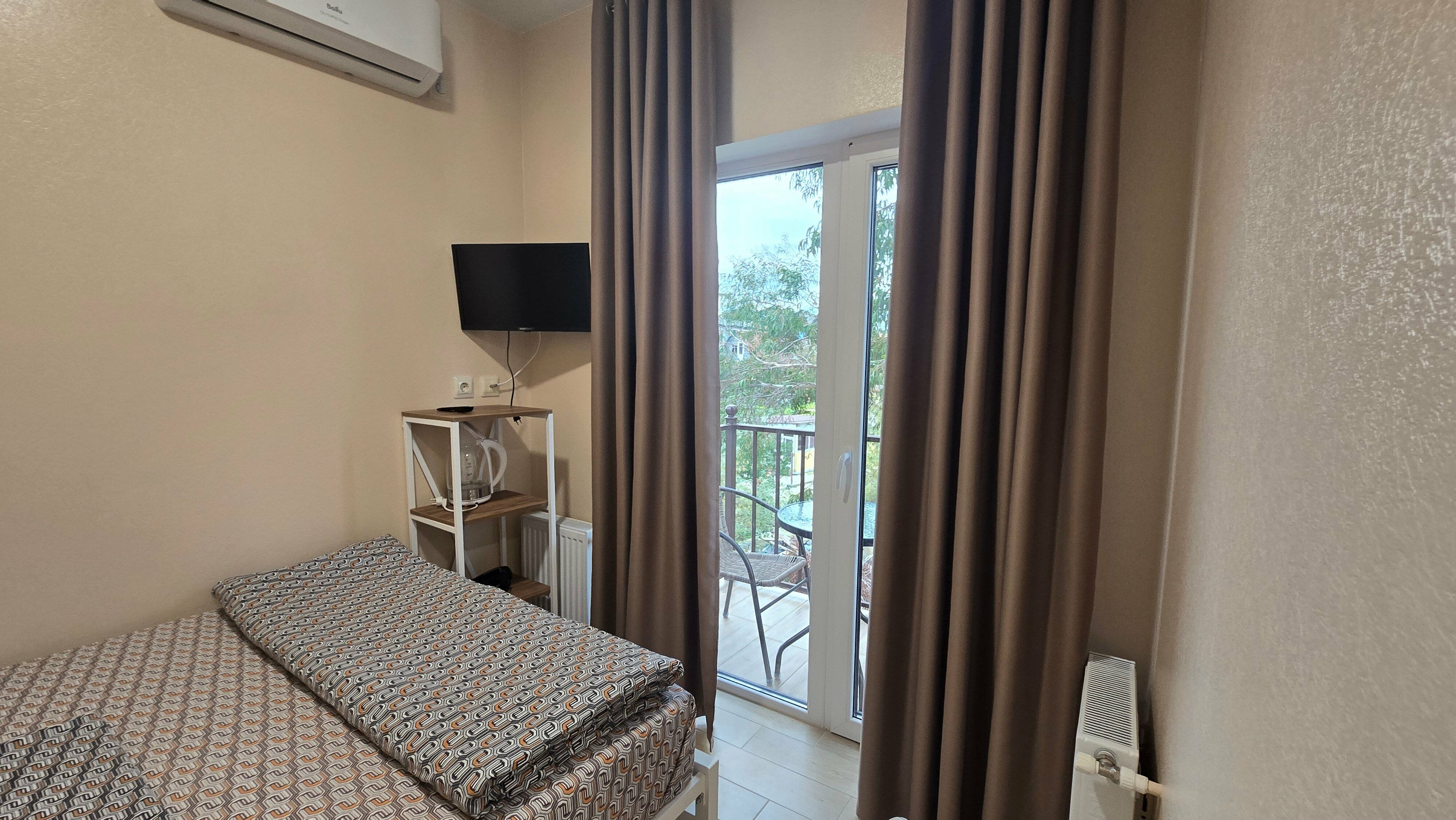 Небольшой двухместный номер с 1 кроватью