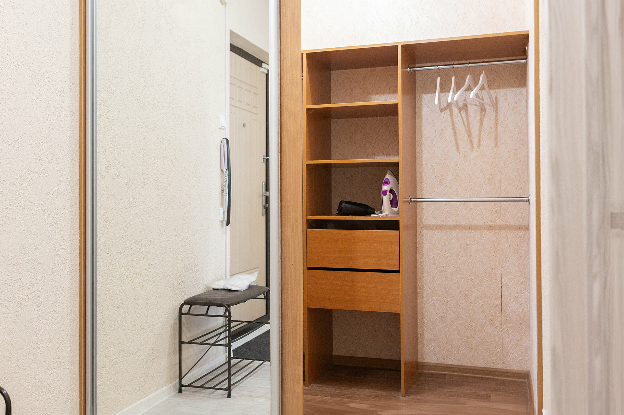 Двухместный номер с 1 кроватью или 2 отдельными кроватями и дополнительной кроватью