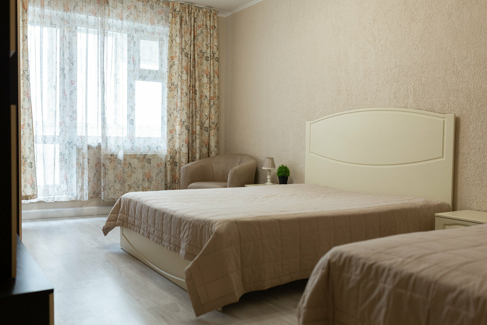 Двухместный номер с 1 кроватью или 2 отдельными кроватями и дополнительной кроватью