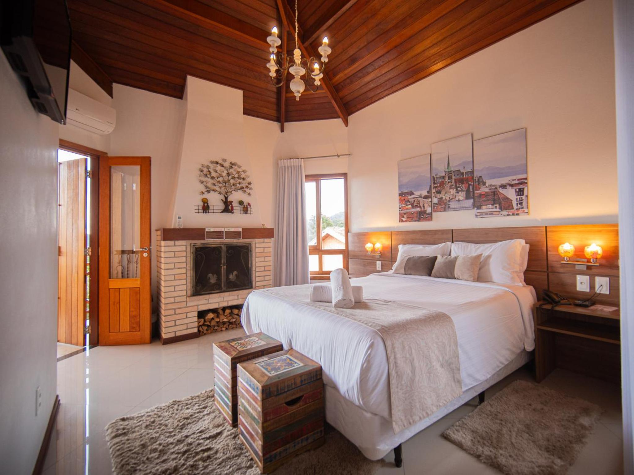 Luxury Suite with Balcony - Ground Floor