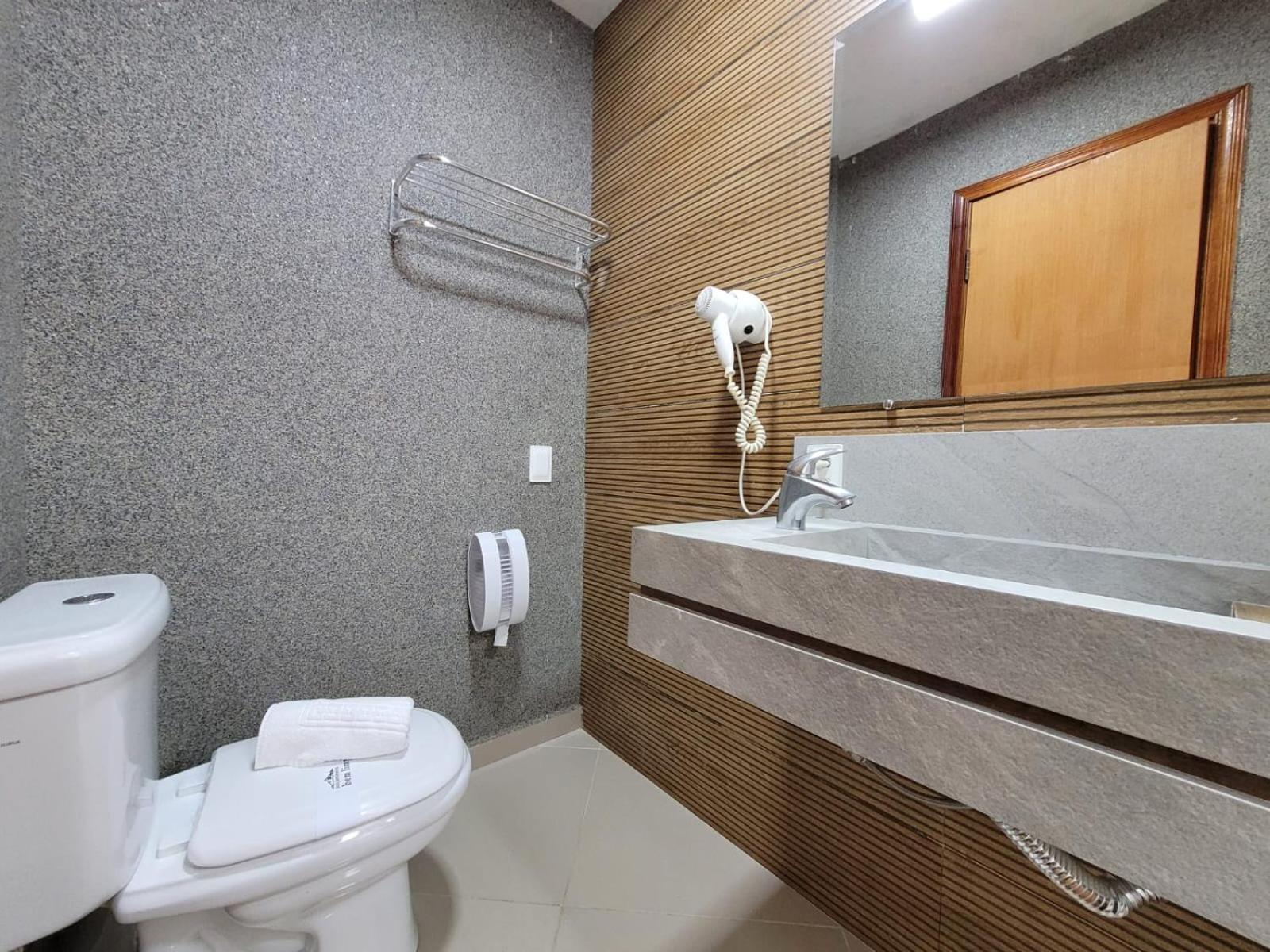 Junior Room with Hydro – Ground Floor