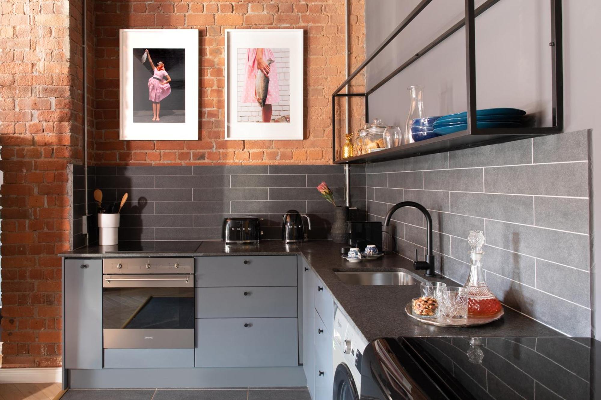 Deluxe King Room with Four Poster Bed, Bath Tub and Kitchenette