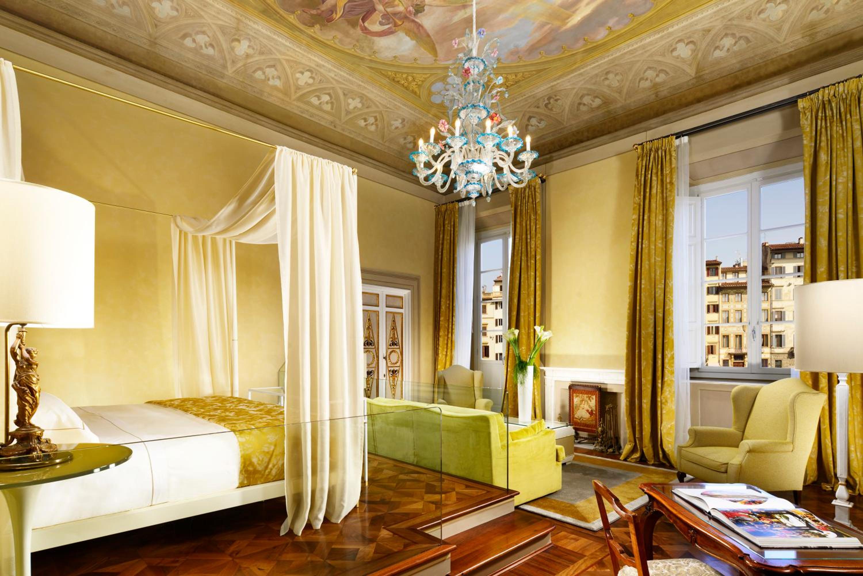 Junior Suite with Frescoes