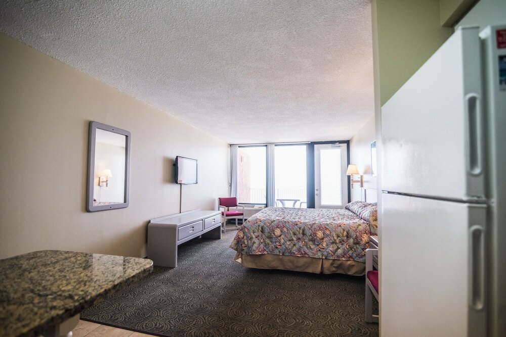 Studio, 1 King Bed with Sofa bed, Balcony, Beach View