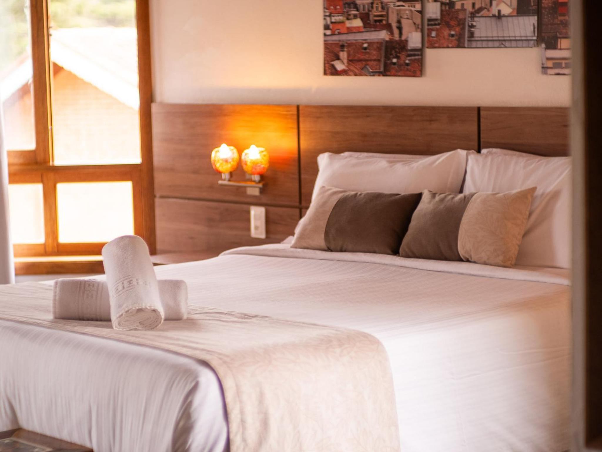 Luxury Suite with Balcony