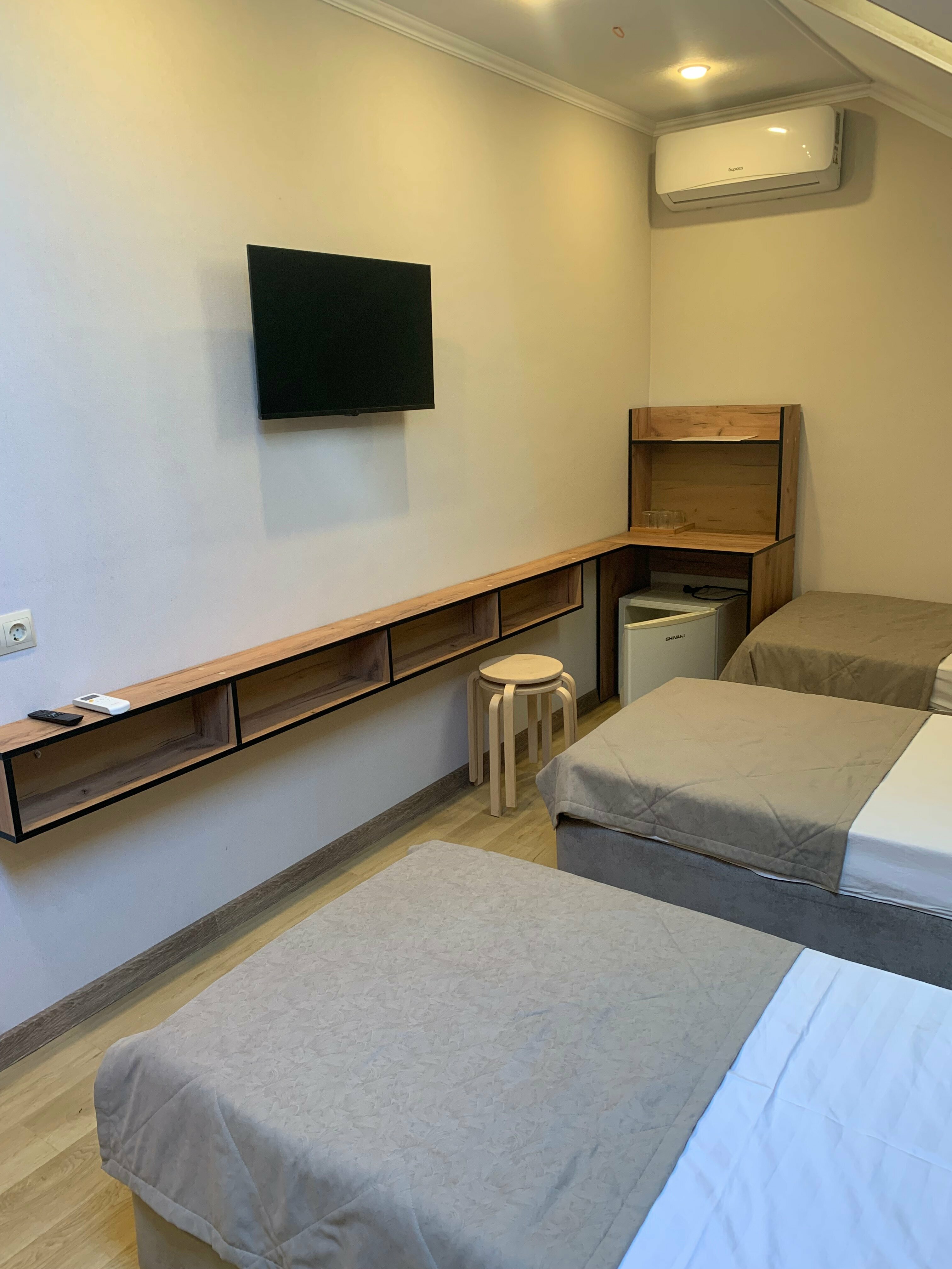 Трехместный номер эконом-класса