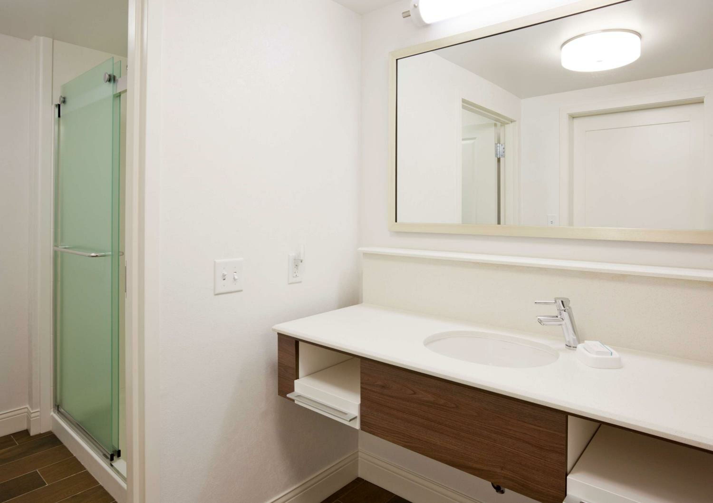 Queen Studio Suite with Two Queen Beds - Non-Smoking