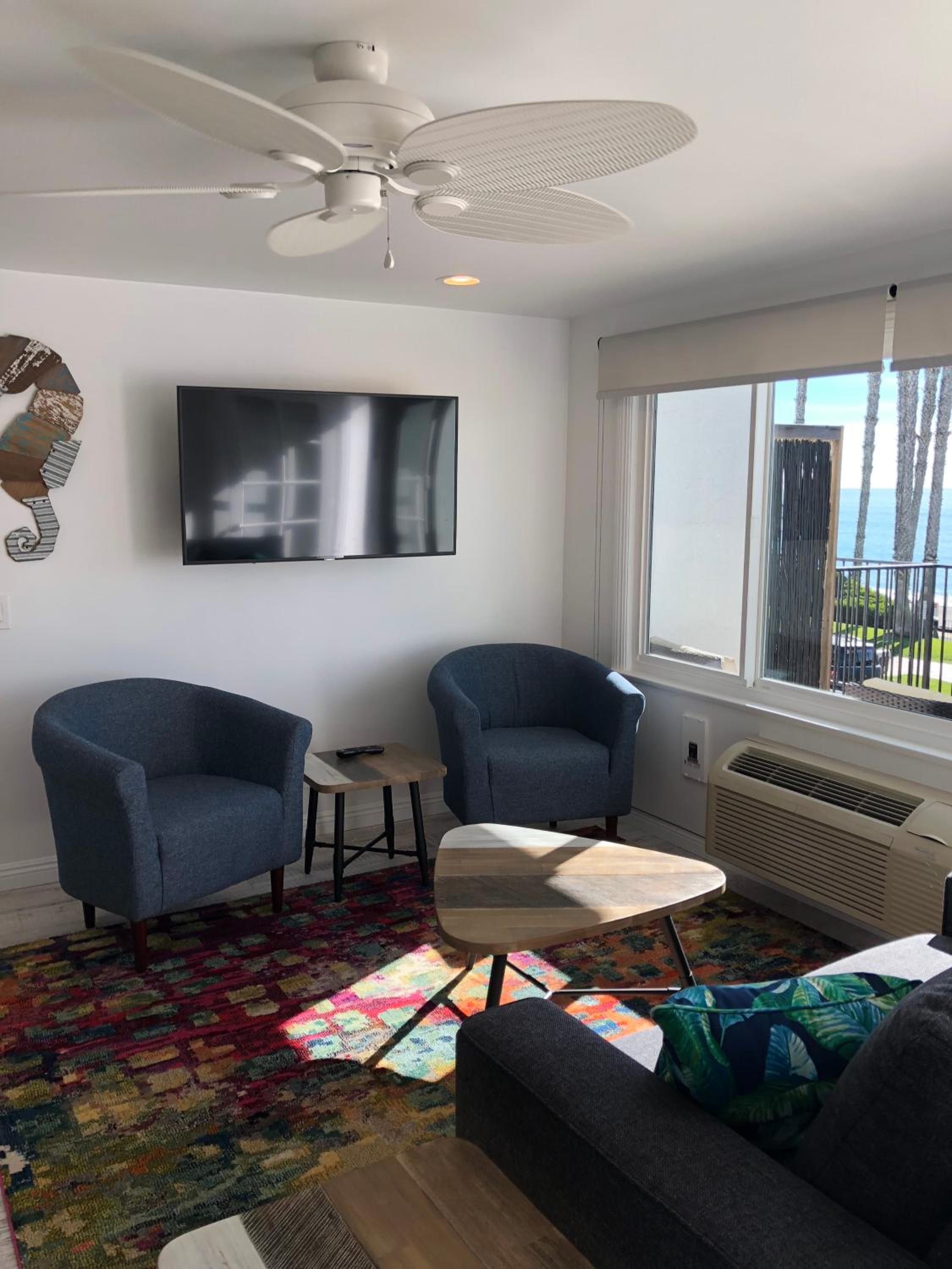 Queen Suite with Sea View