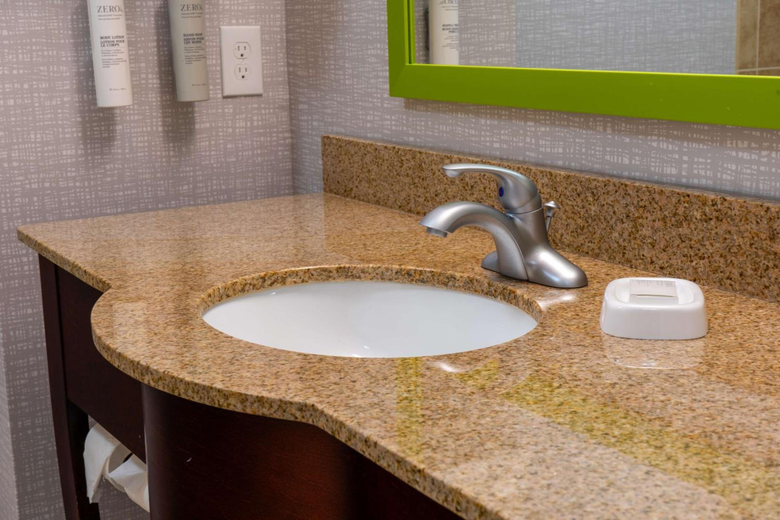 Room with Two Queen Beds - Non-Smoking