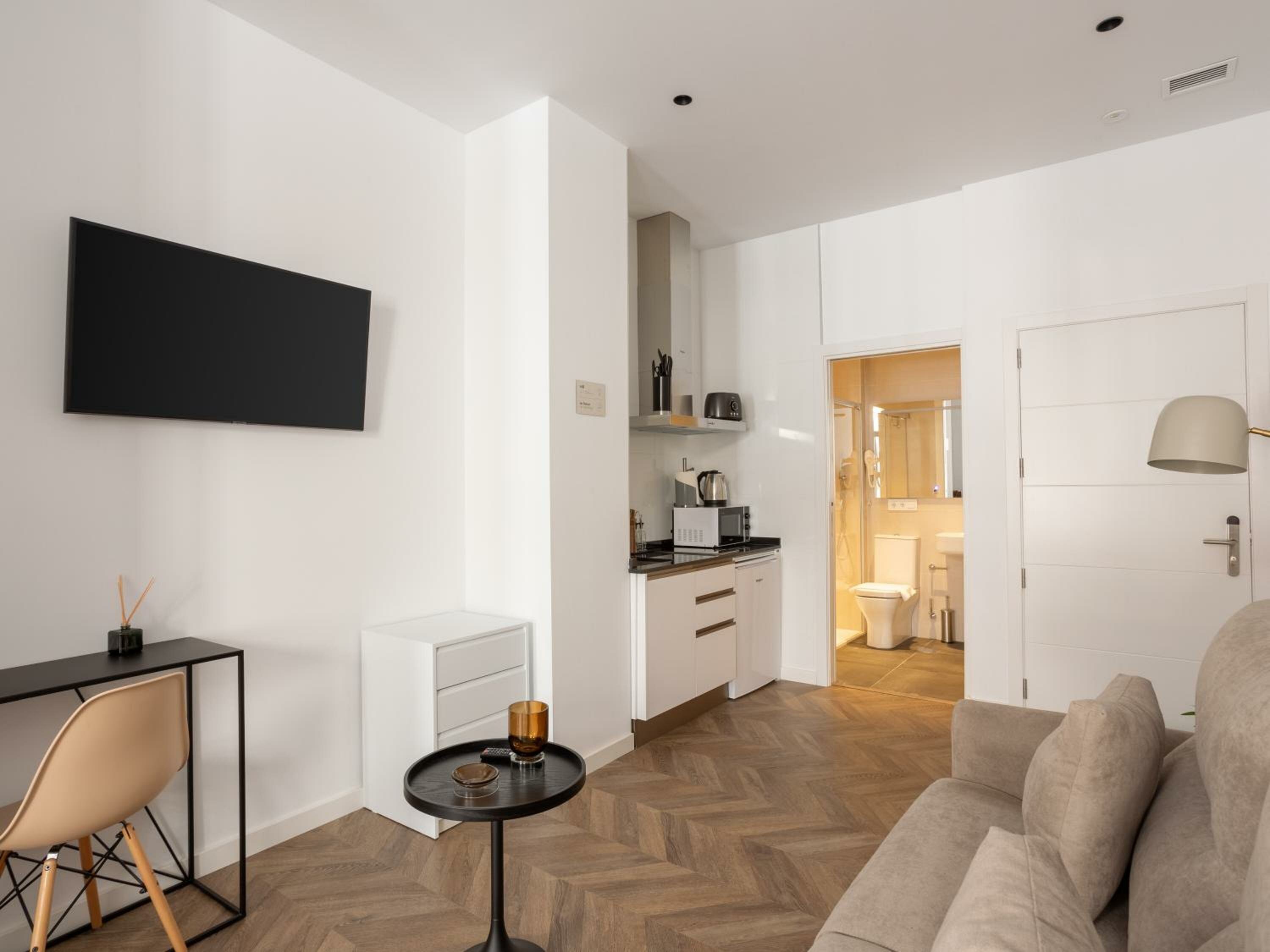 Studio L with sofa bed