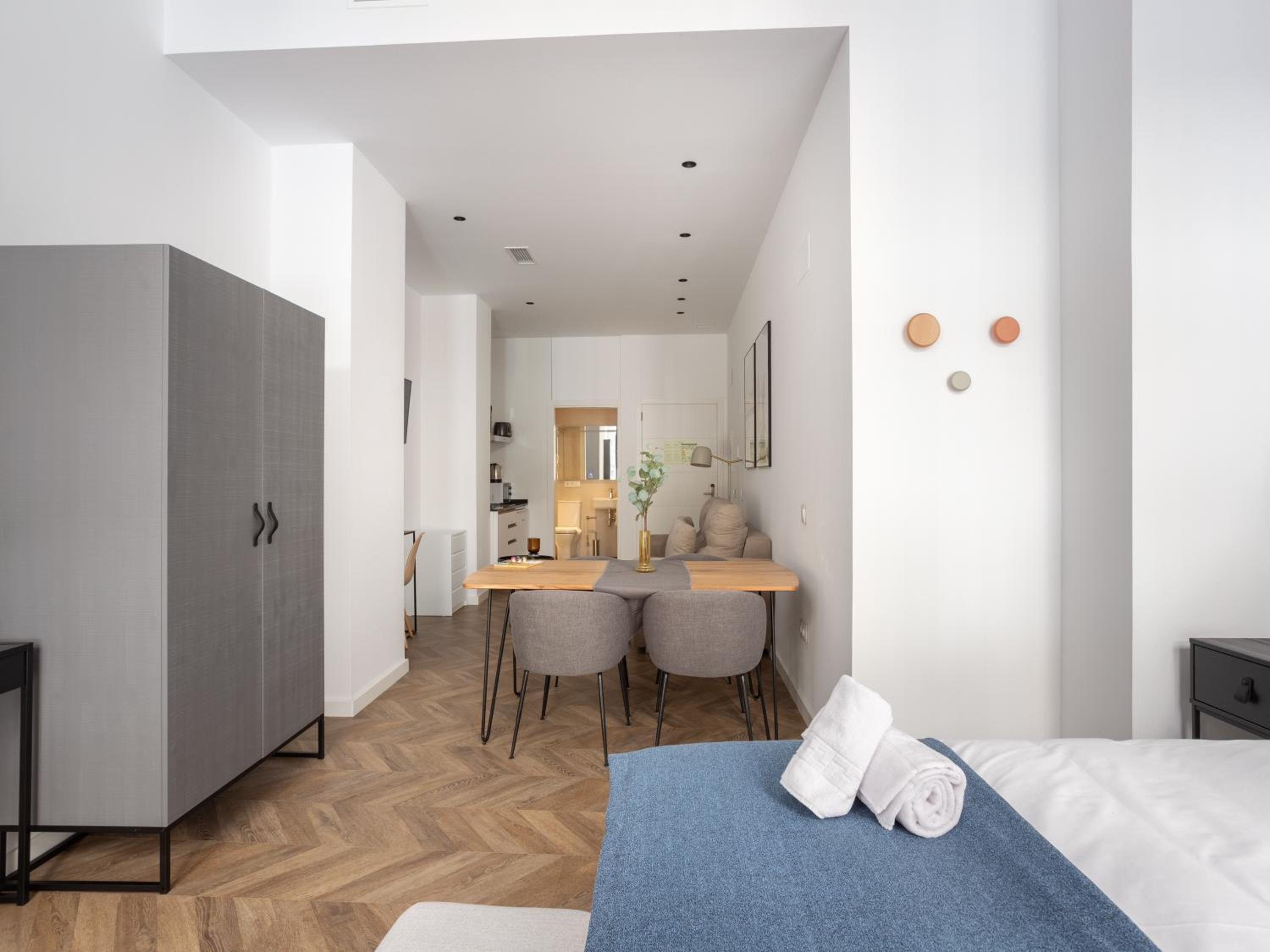 Studio L with sofa bed