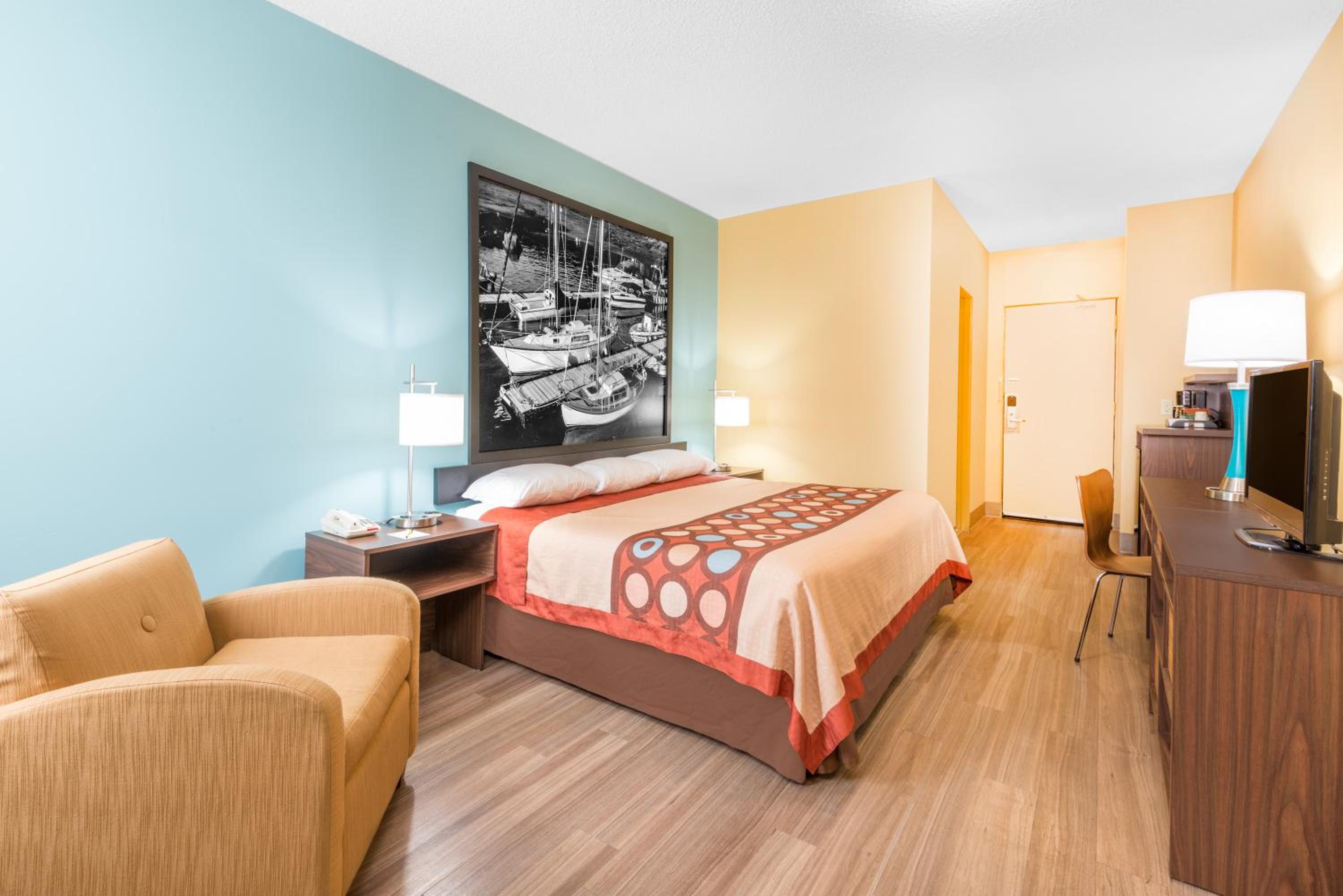 King Room - Pet Friendly/Non-Smoking