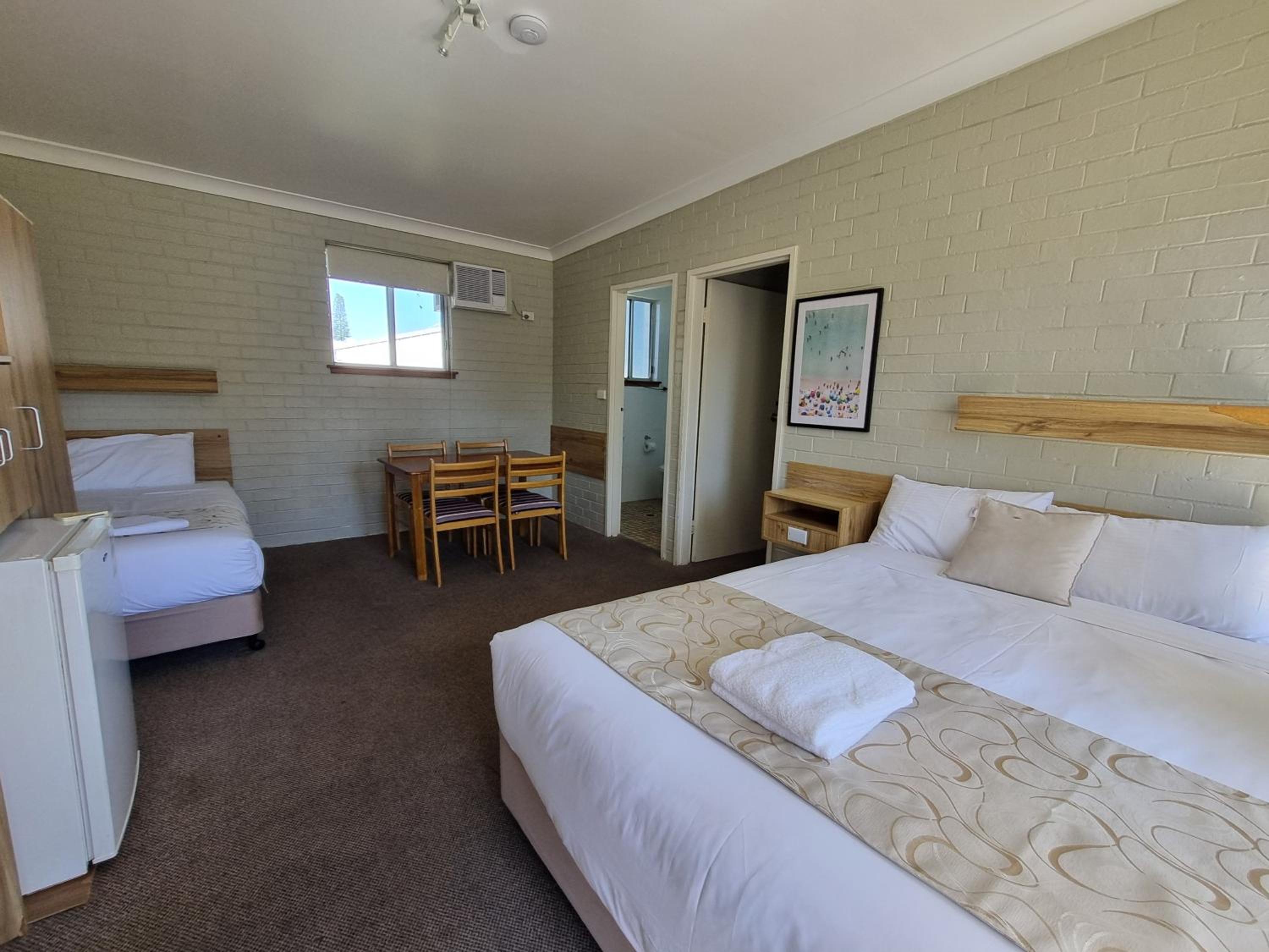 Inter-Connected Family Suite