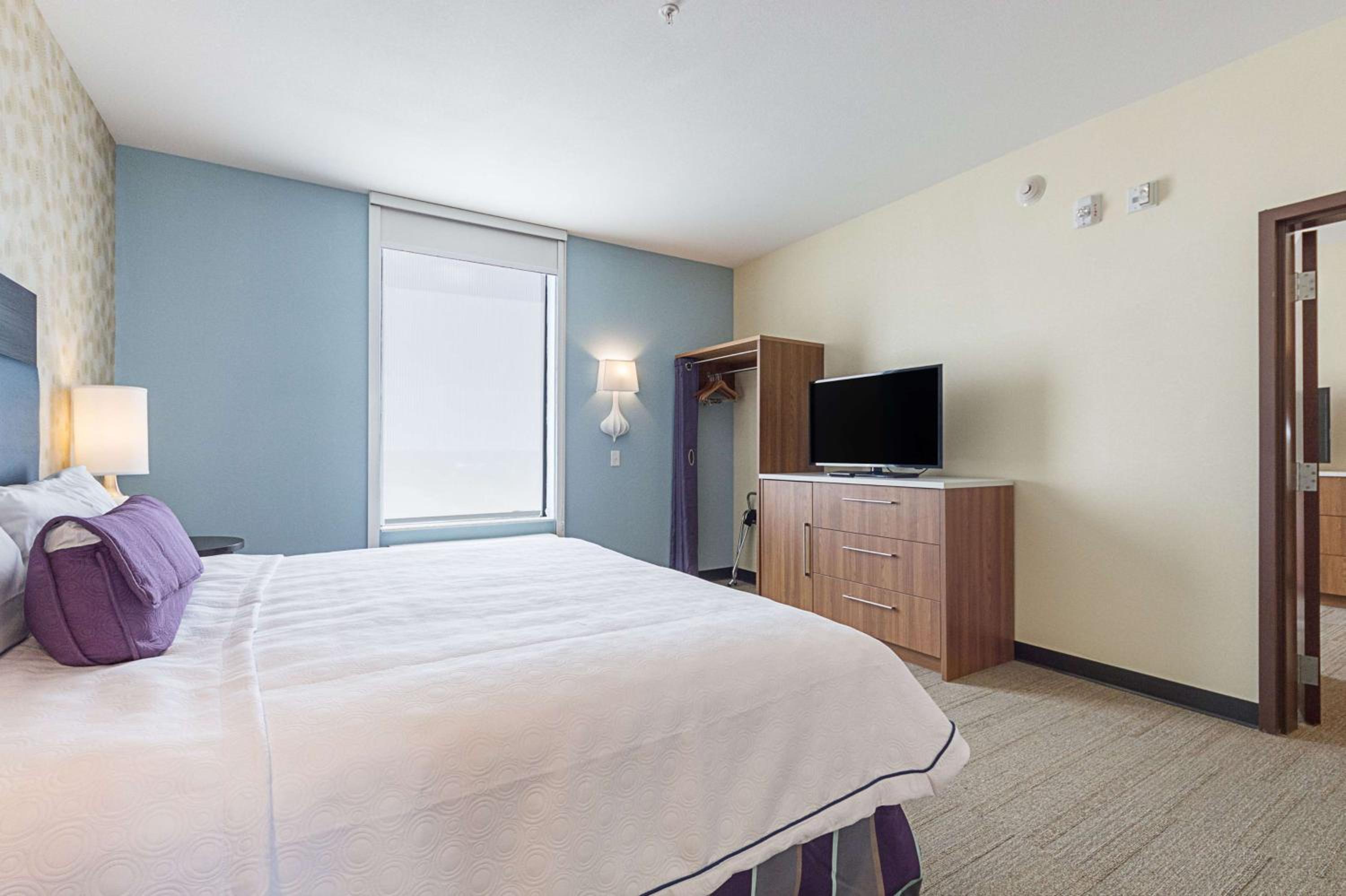 King Suite - Hearing Access/Non-Smoking