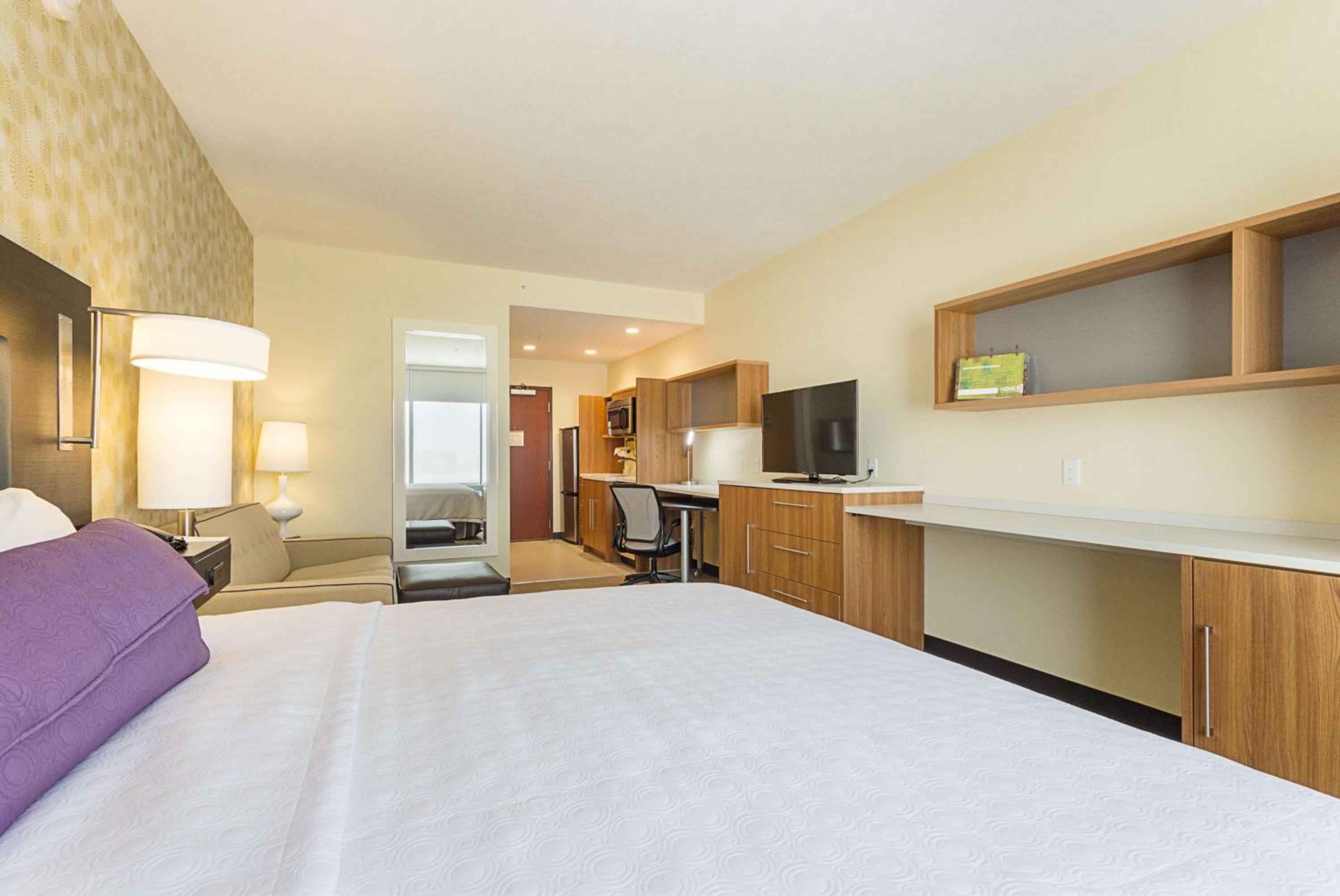 King Studio Suite - Hearing Access/Non-Smoking