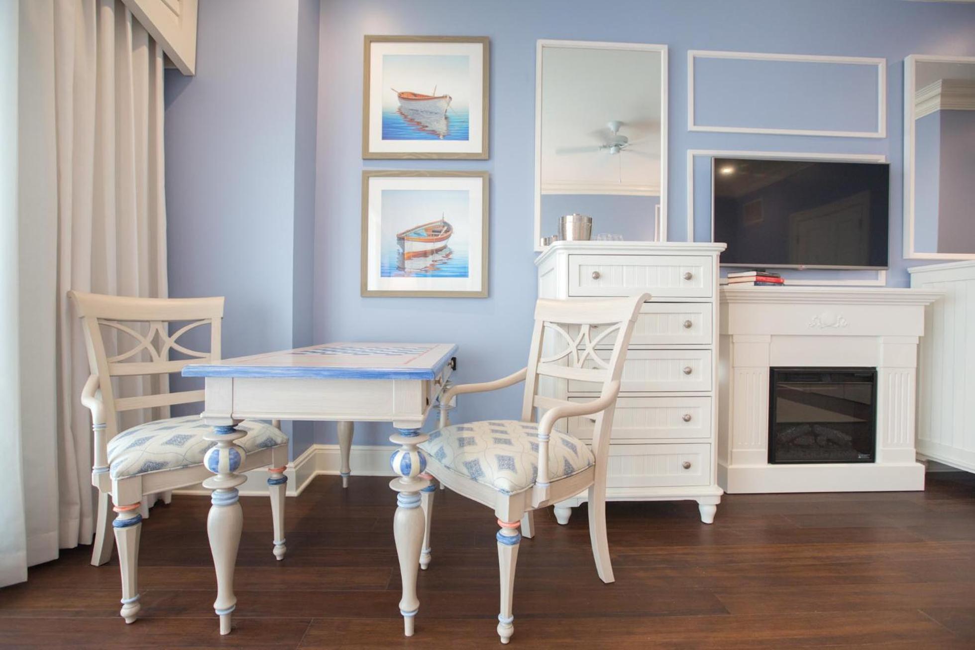 Harbor Deluxe with Two Queen Beds