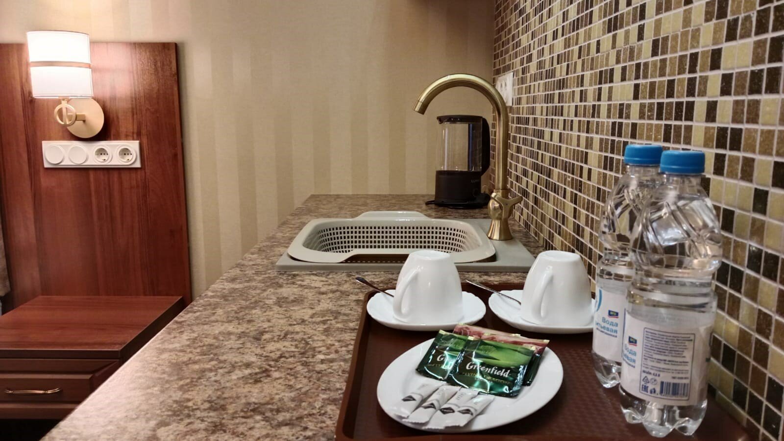 Двухместный Делюкс с одной двуспальной или двумя односпальными кроватями