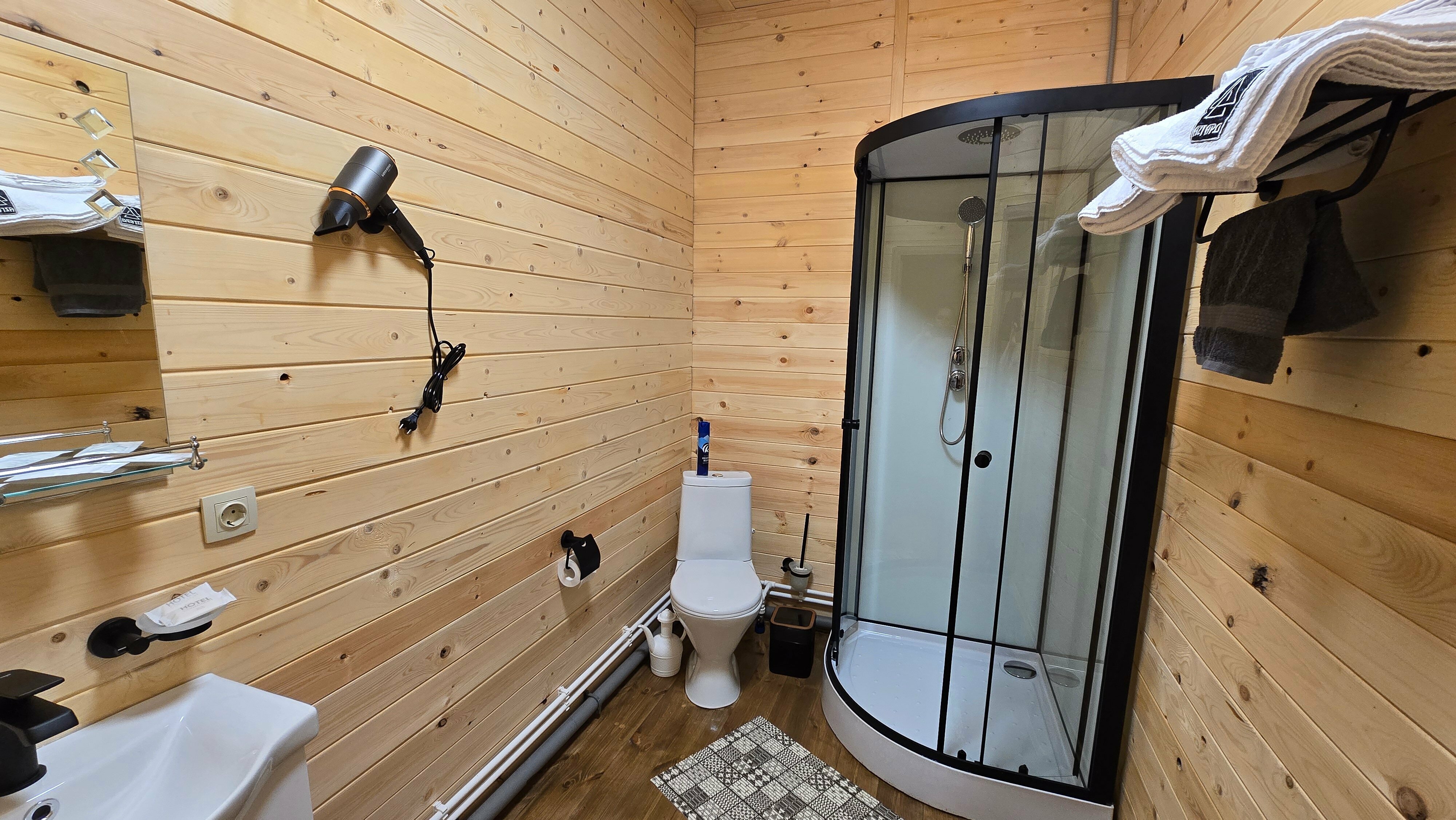 Двухместный номер Делюкс с 1 кроватью или 2 отдельными кроватями и балконом