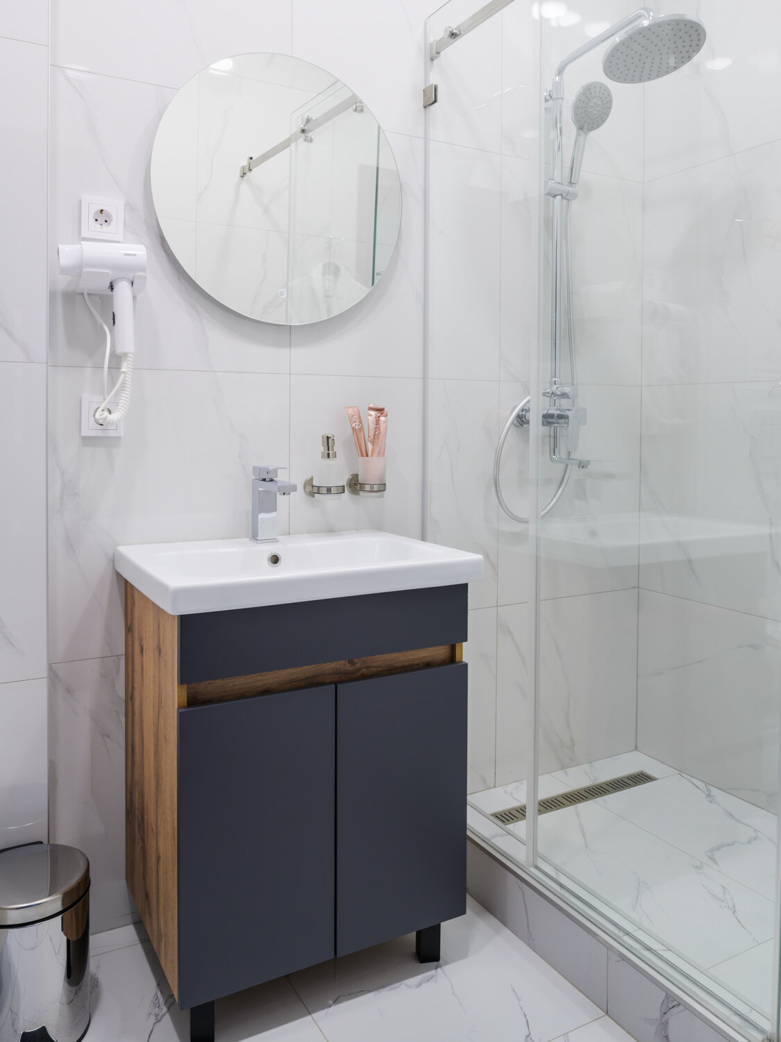 Бизнес с двуспальной кроватью и диваном №2