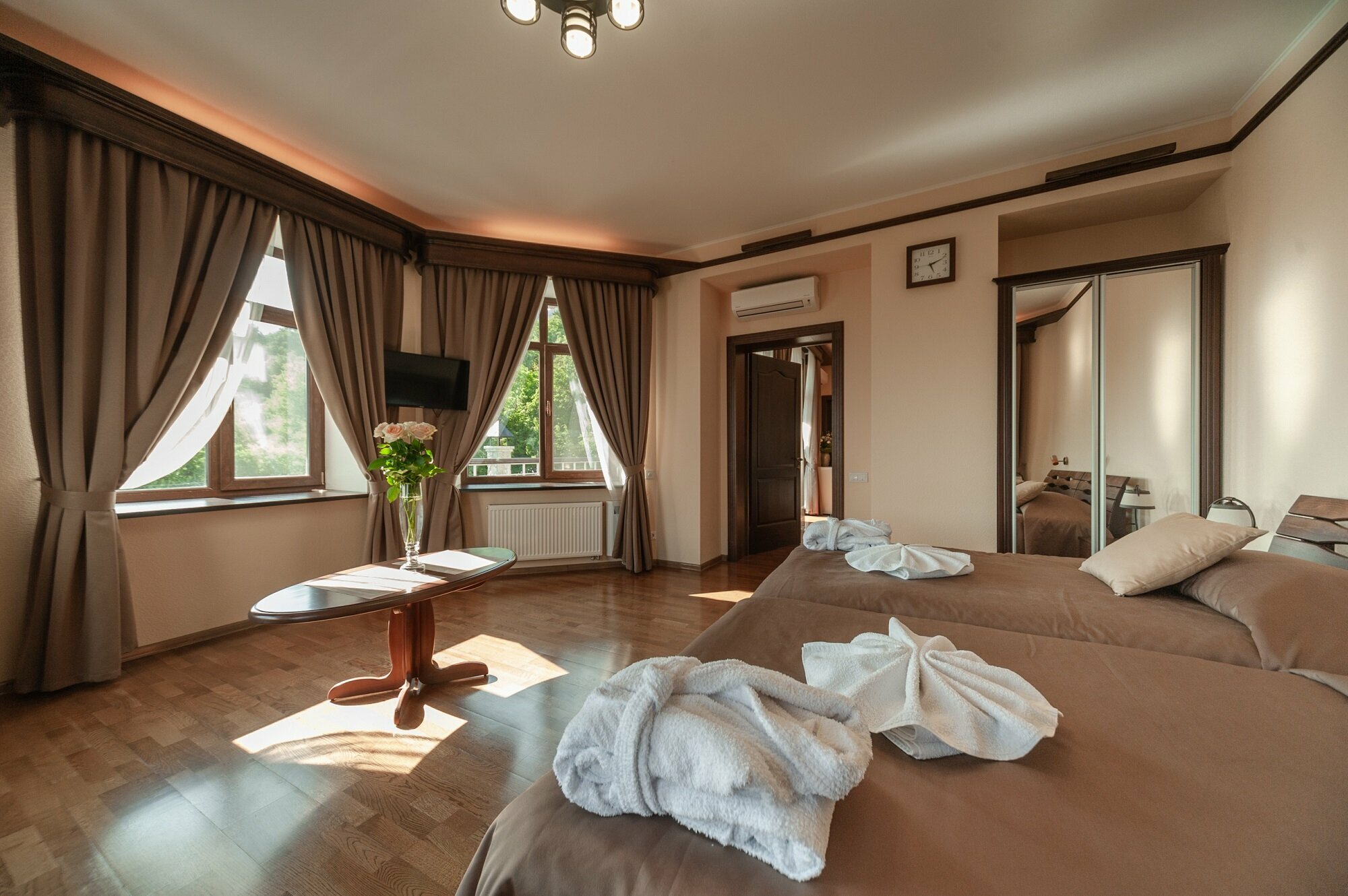 Люкс с балконом