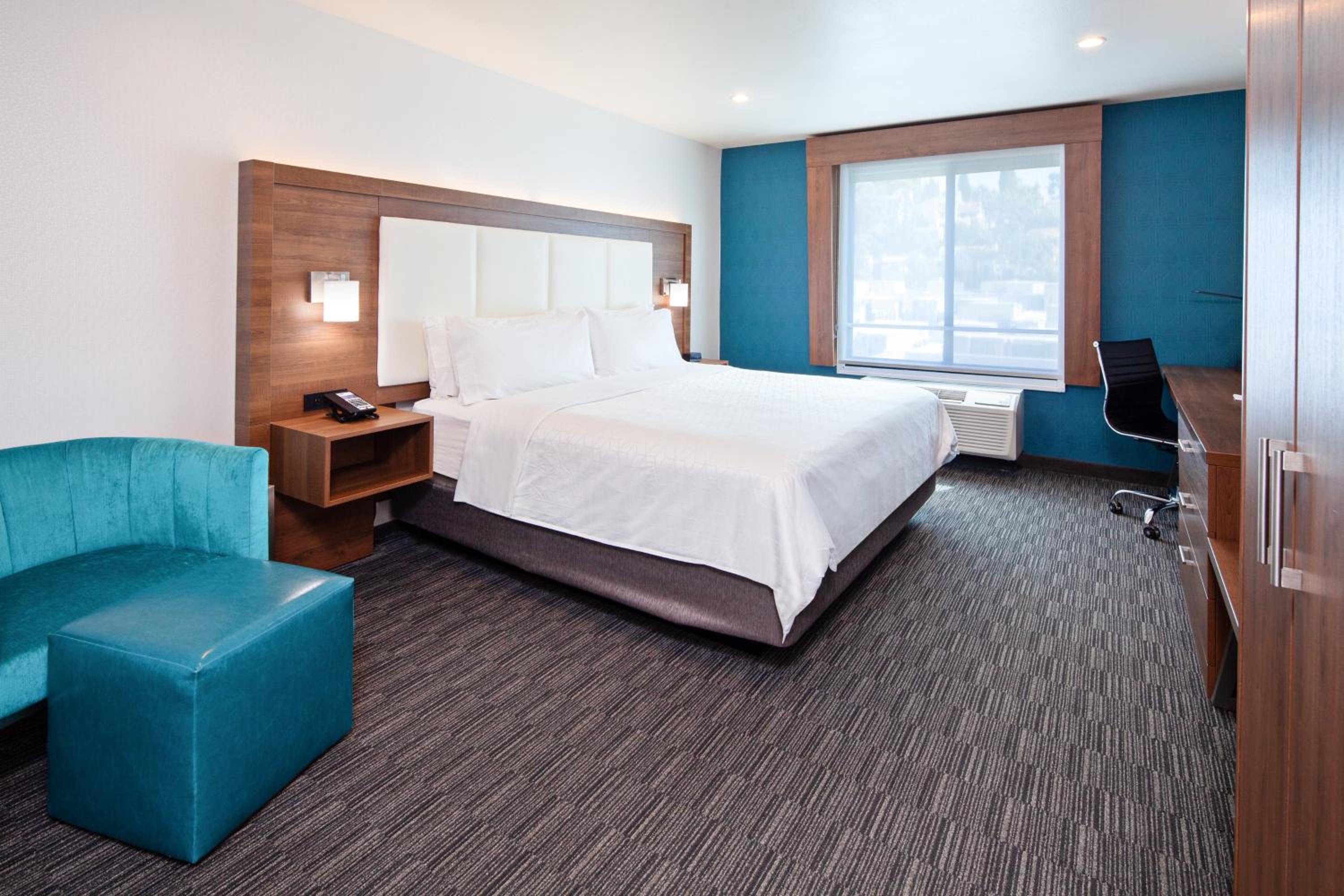 Standard King Room