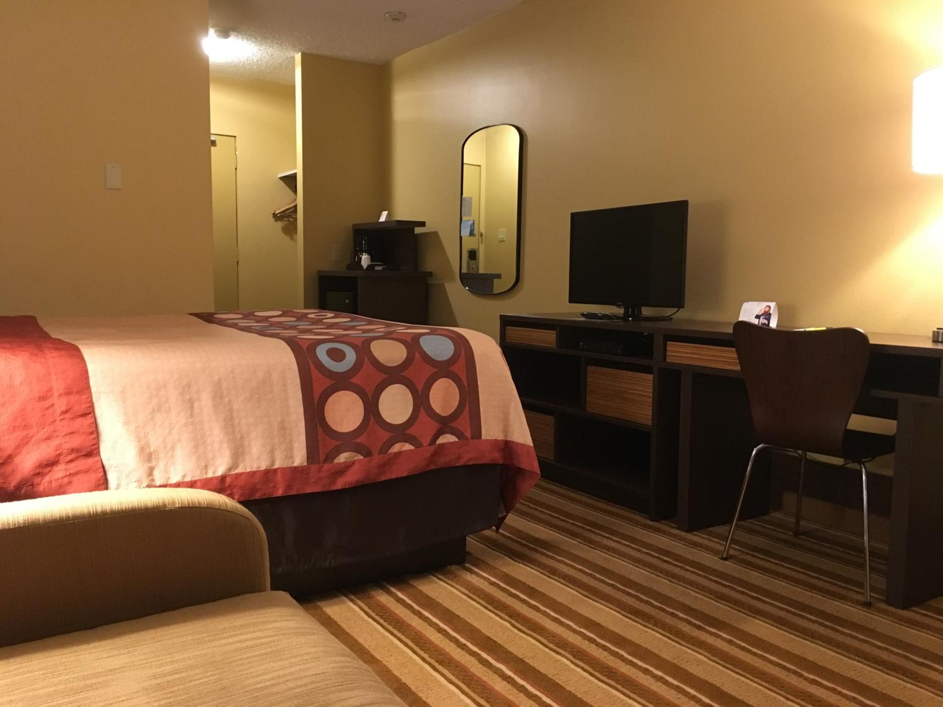 Queen Room - Ground Floor/Non-Smoking