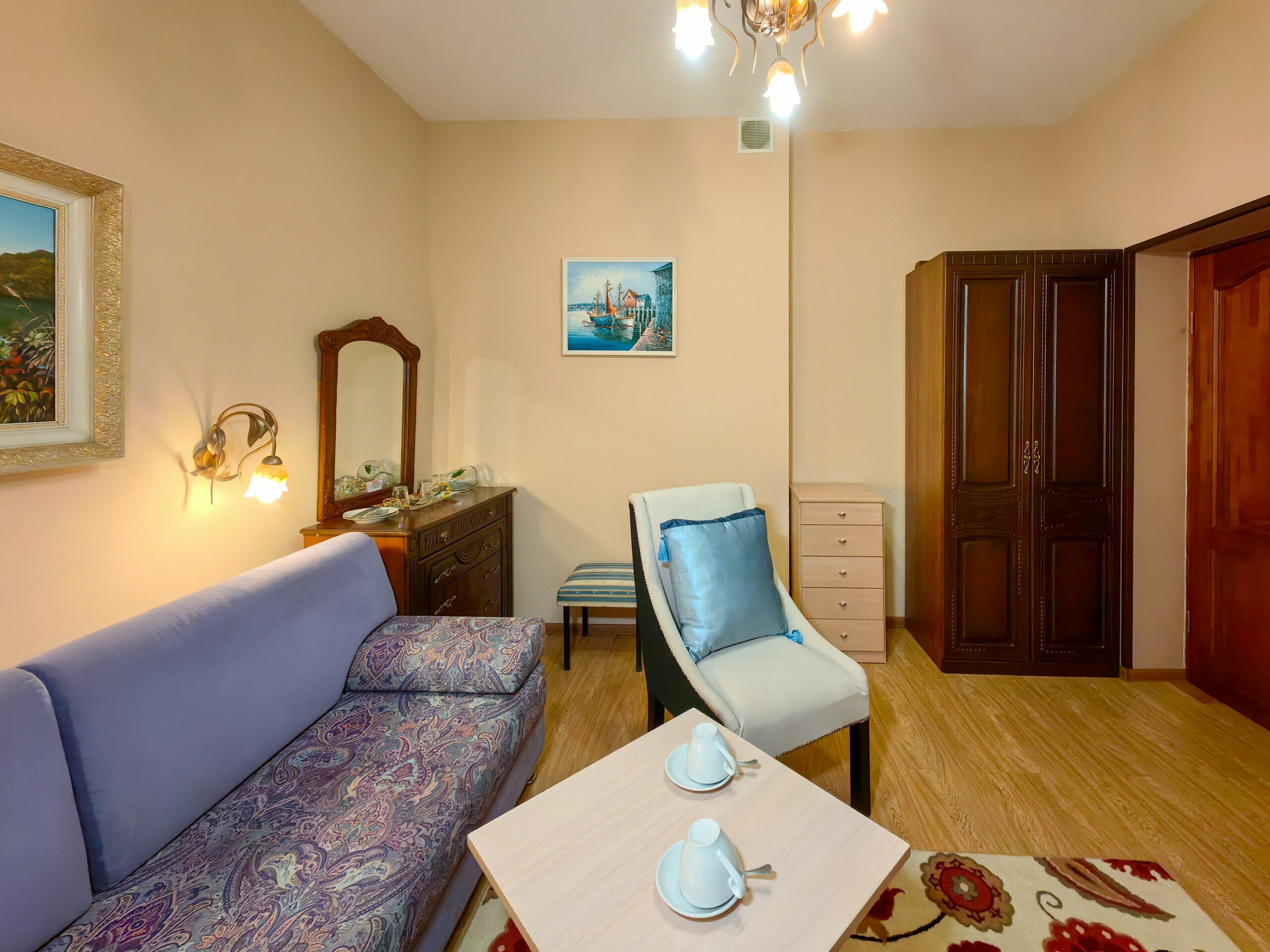 Двухкомнатная комната "Люкс"