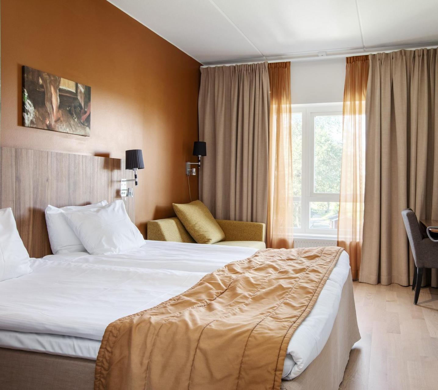 Superior Triple Room with King Bed - Non-Smoking