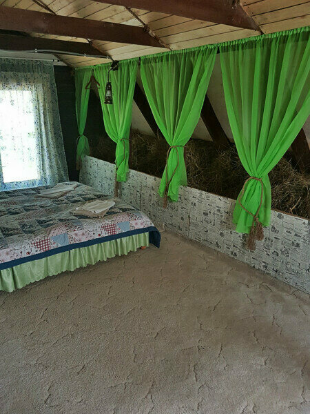 Дом с сеновалом