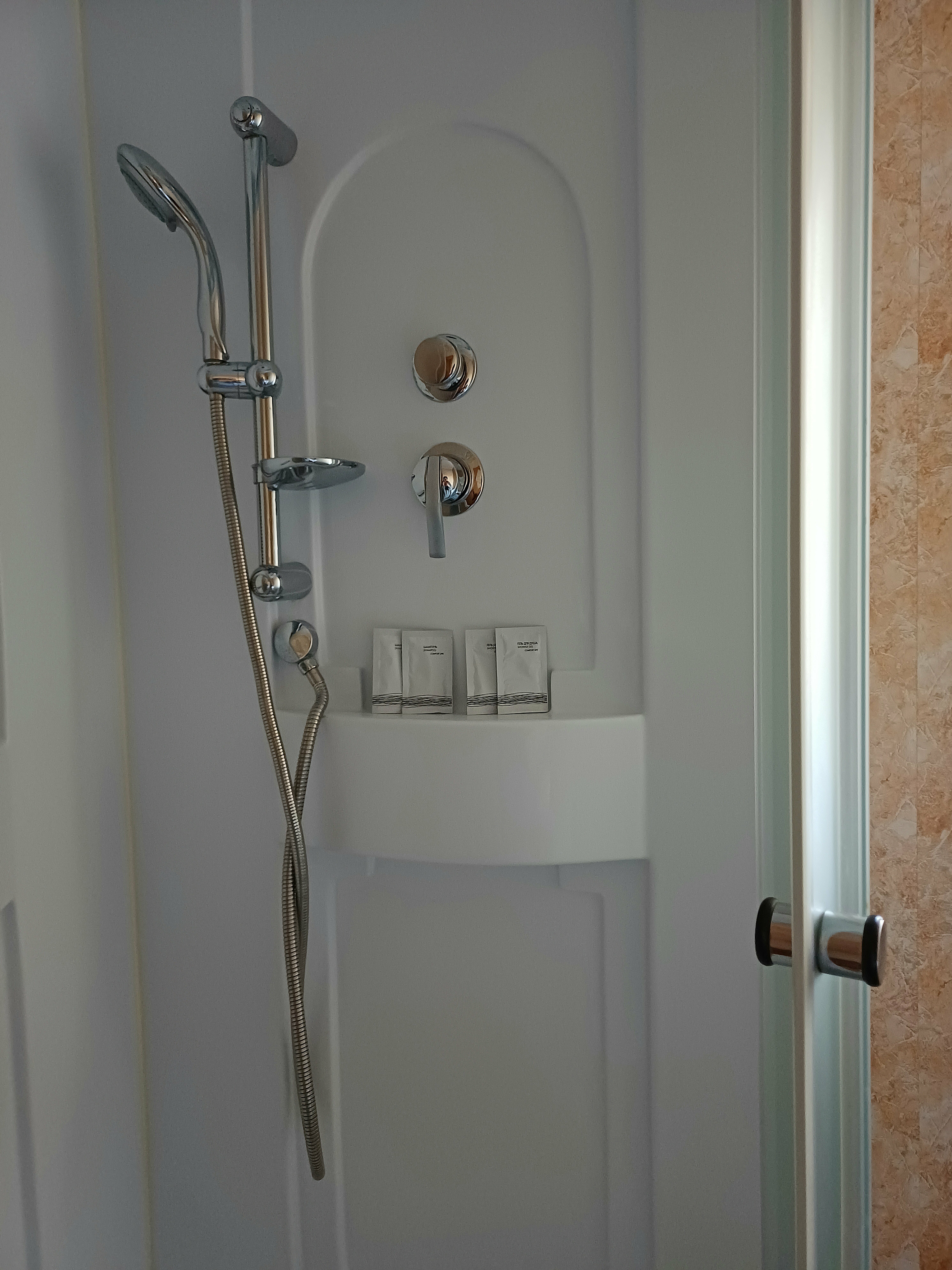 Двухместный номер с 1 кроватью и собственной ванной комнатой