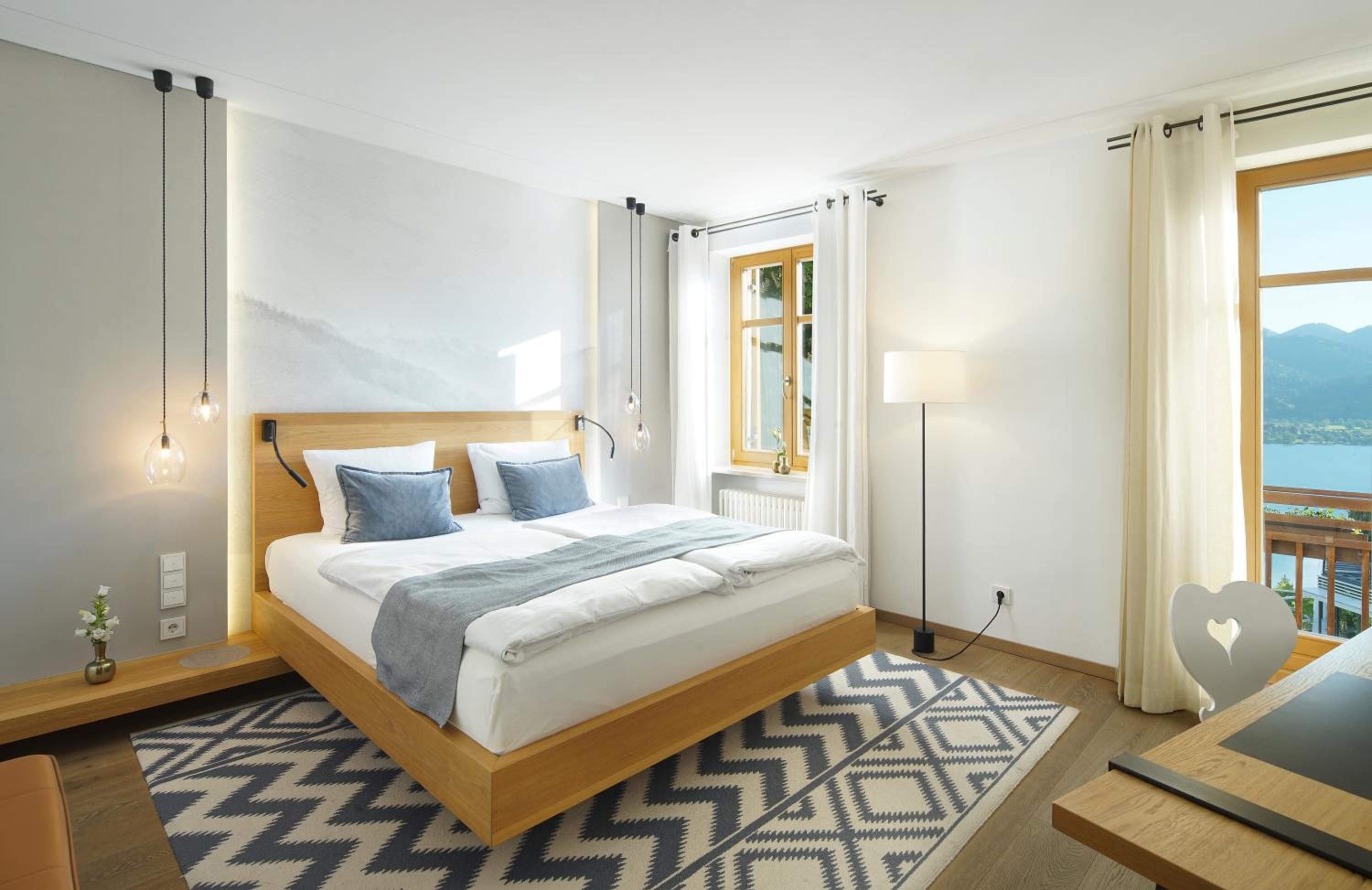 Superior Double Room with Lake View - Building Tegernsee