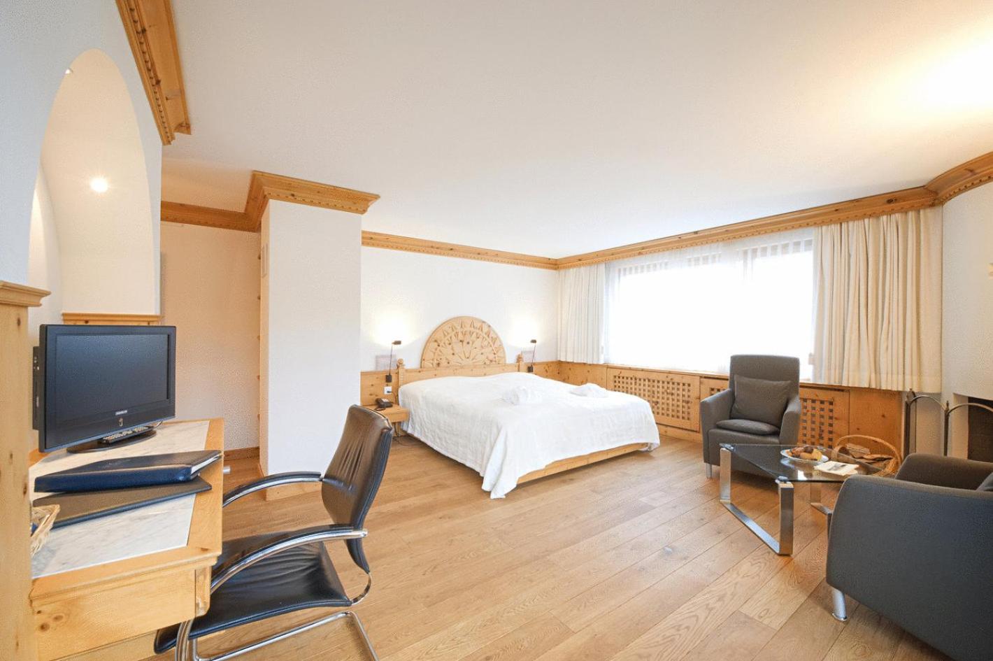 Junior Suite with Balcony