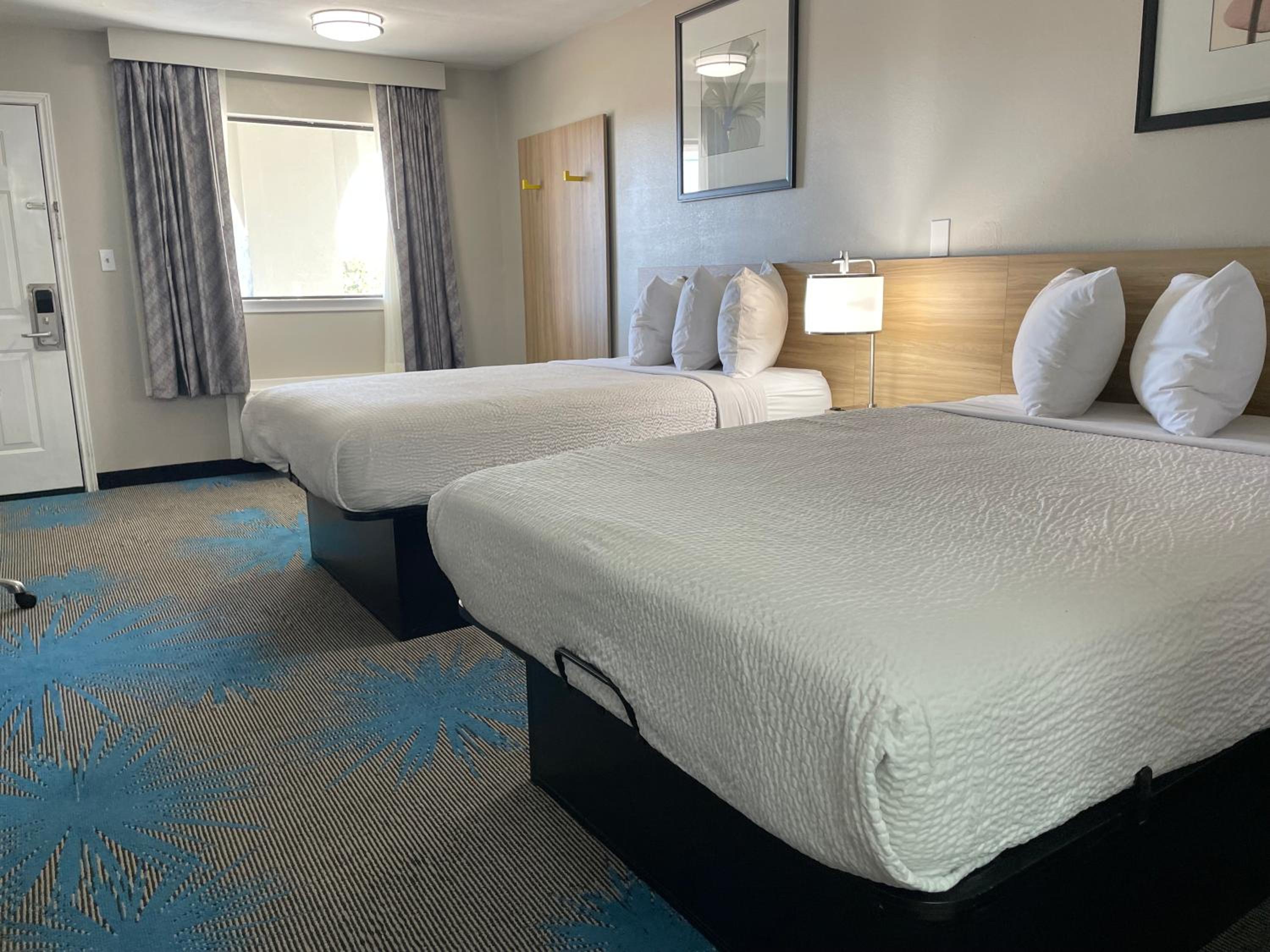 Deluxe Double Room with Two Double Beds - Non-Smoking