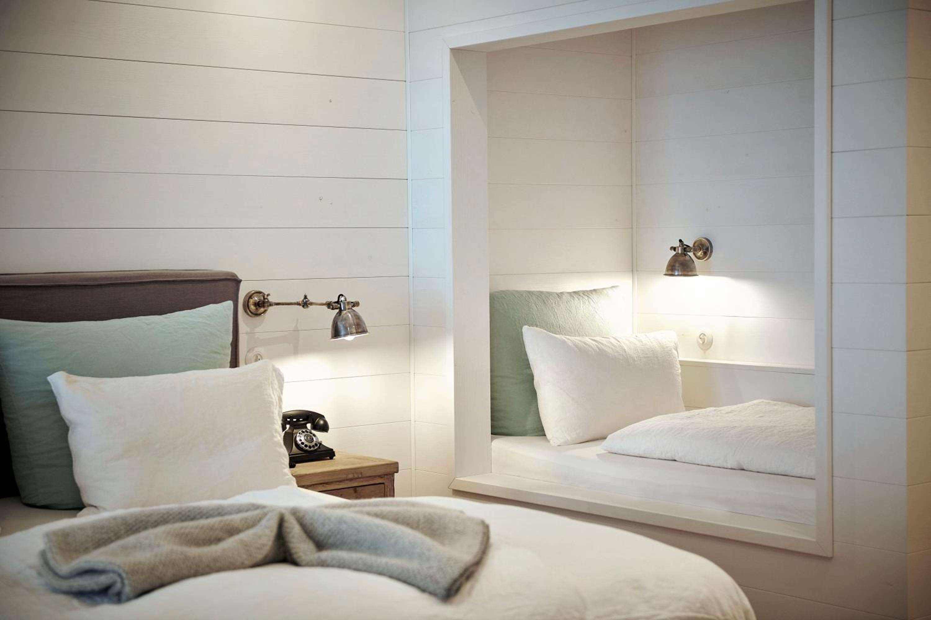 Classic Rooms with Balcony / The Cozy Lofts