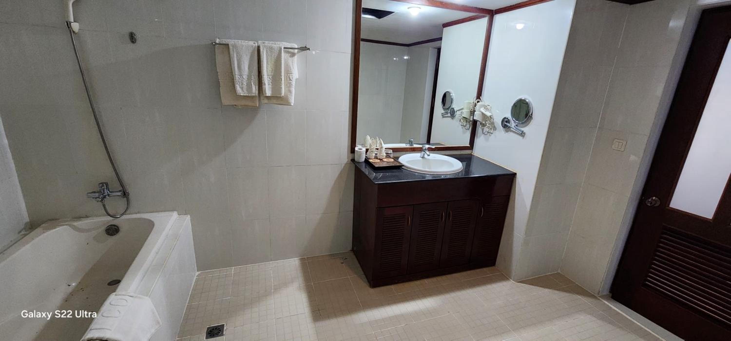 Deluxe Double Room - Garden View