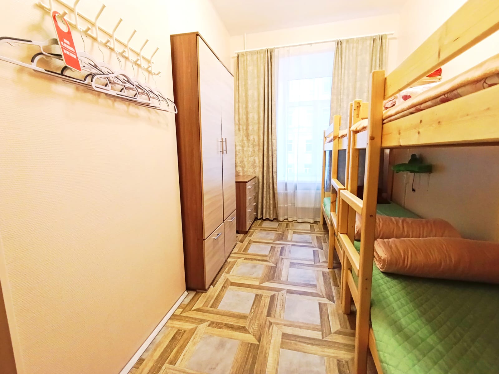 Четырехместный номер эконом-класса