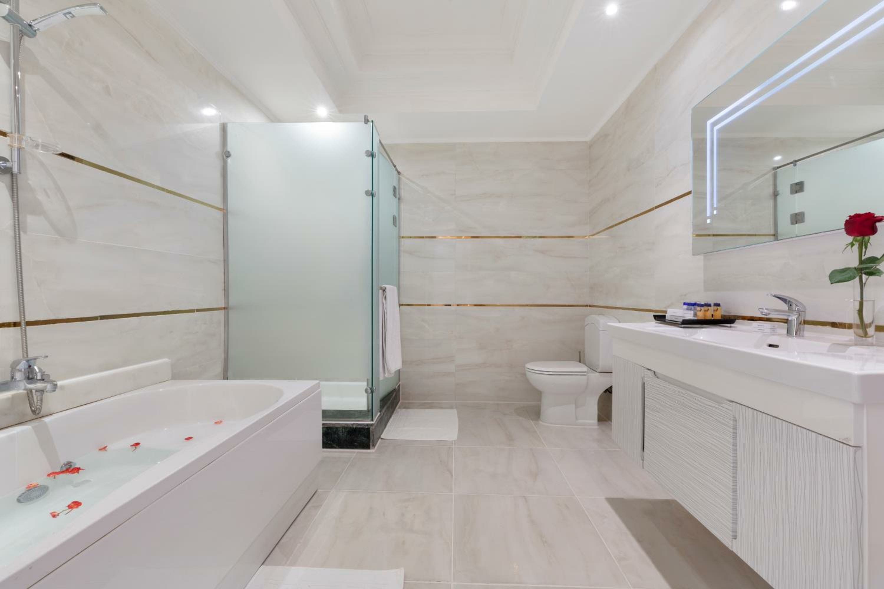 Jacuzzi Bungalow