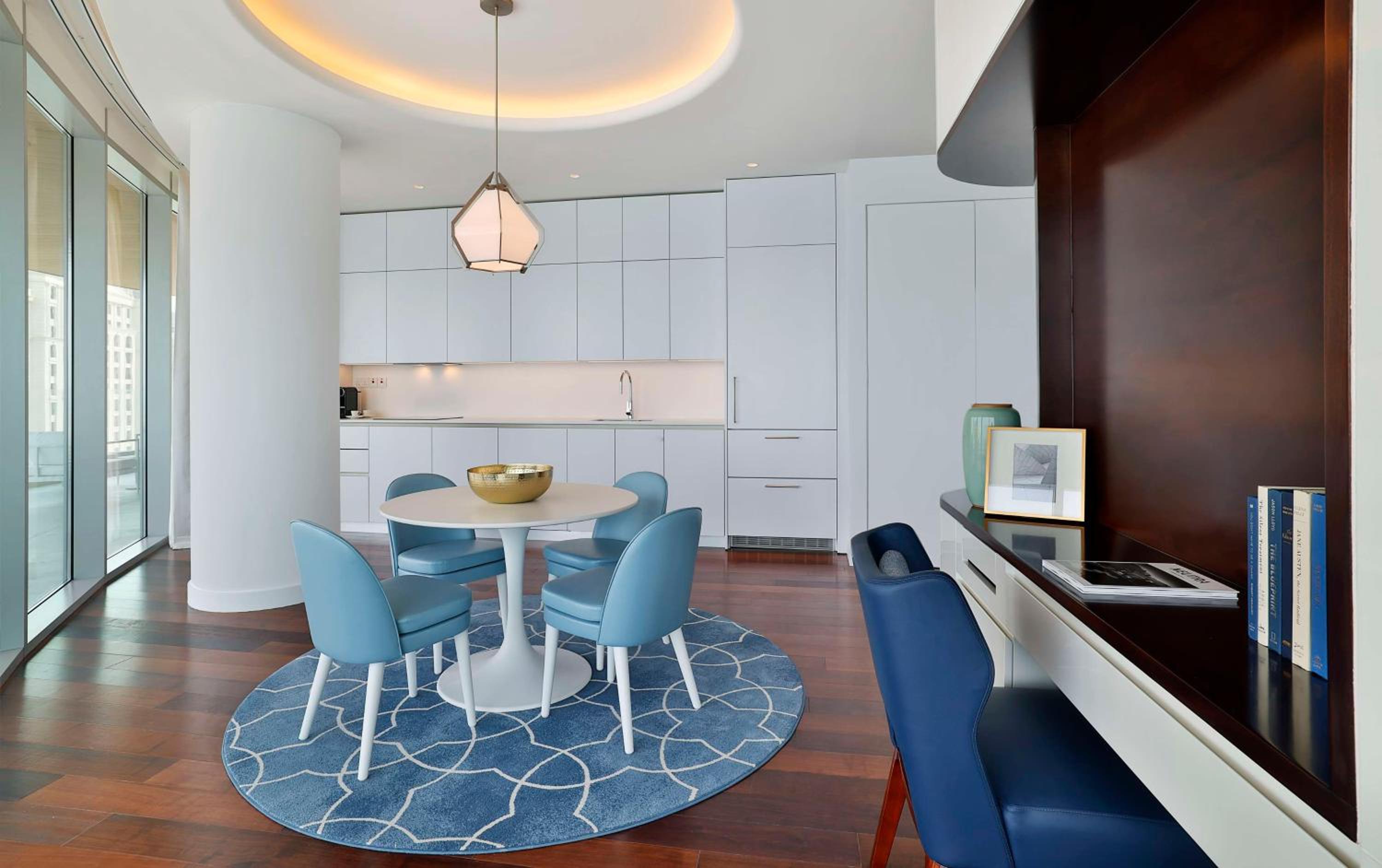 One-Bedroom Corner Residence with Sea View