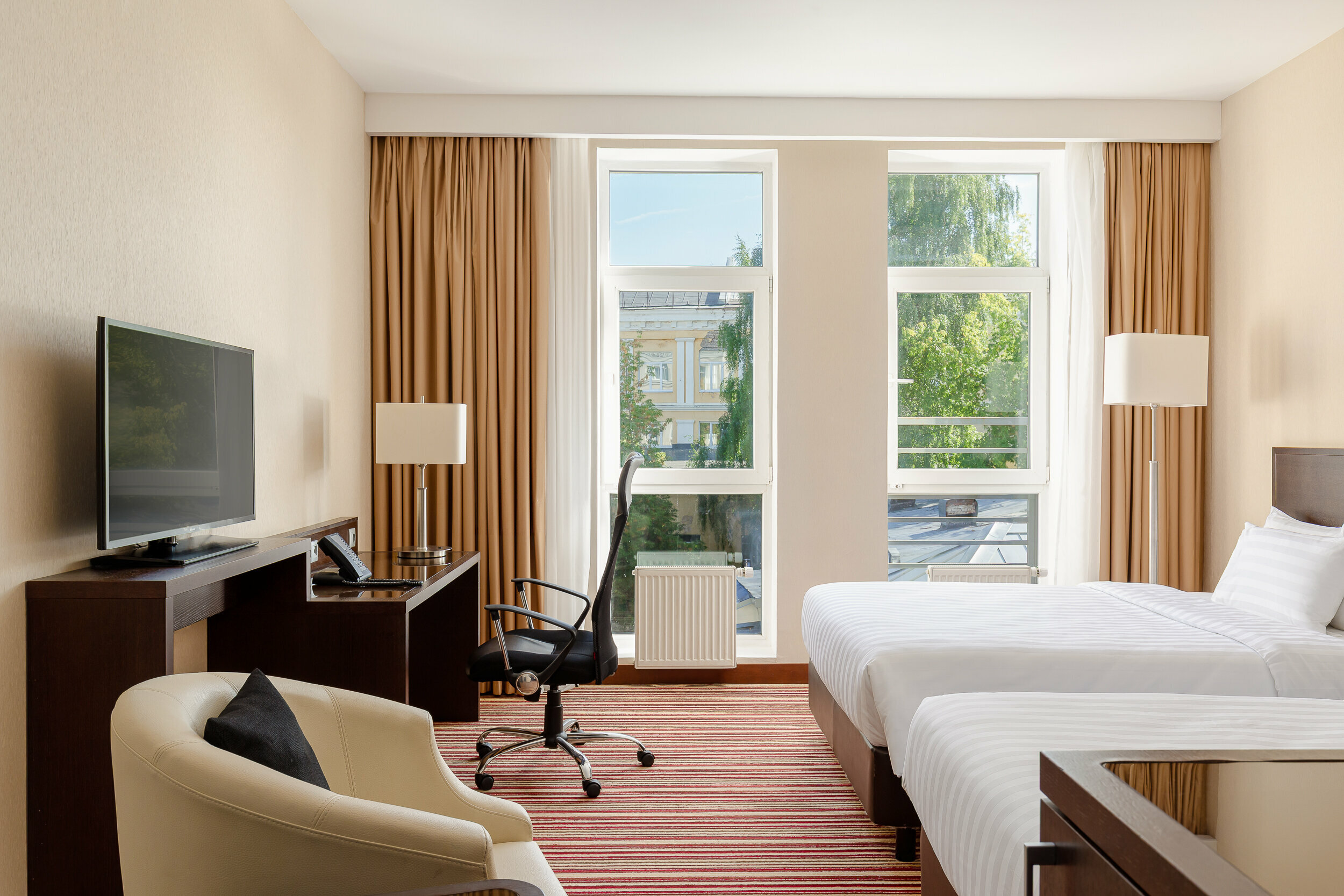 Номер с 2 кроватями размера «king-size»