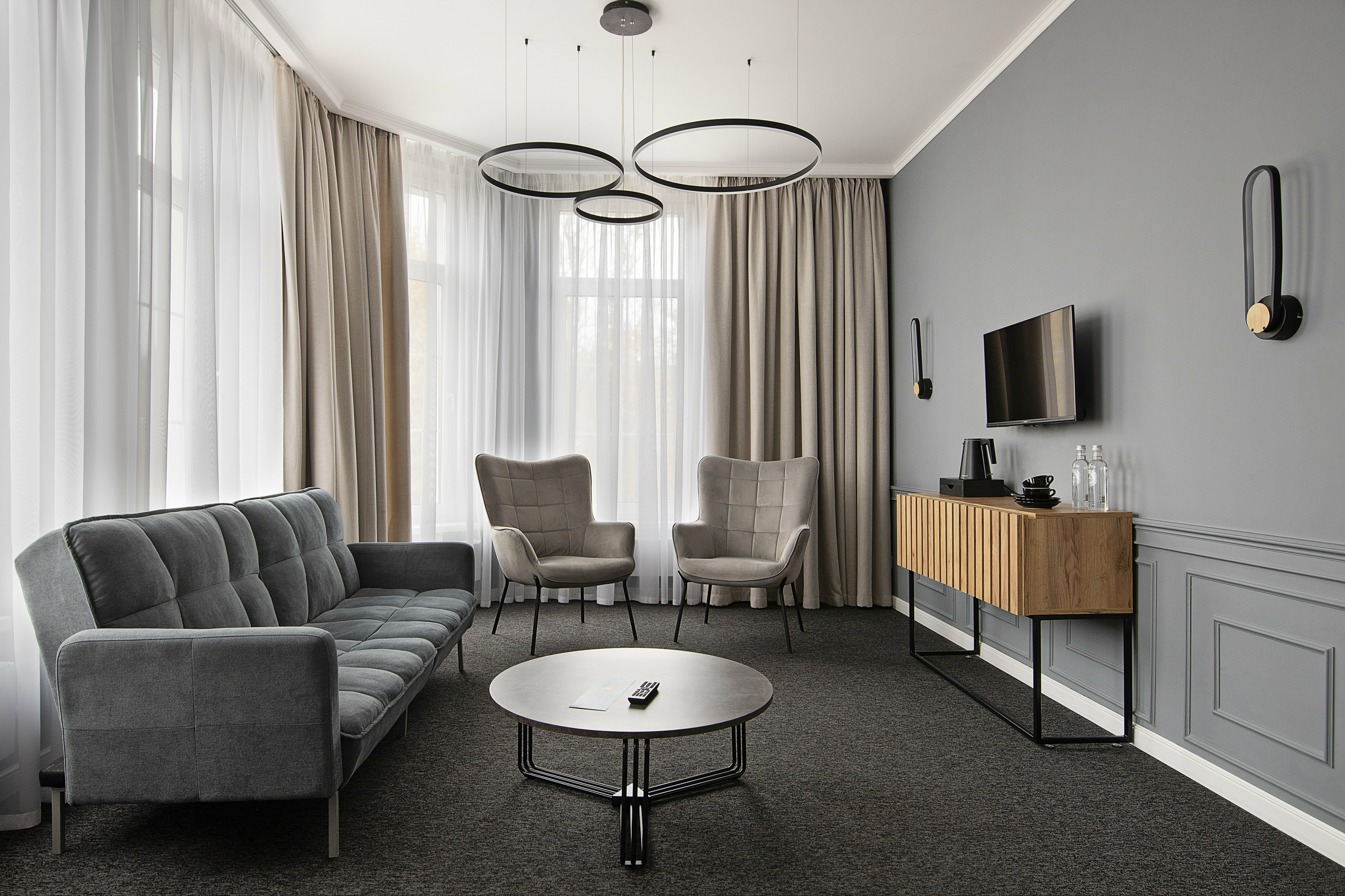 Люкс с видом на парк и балконом